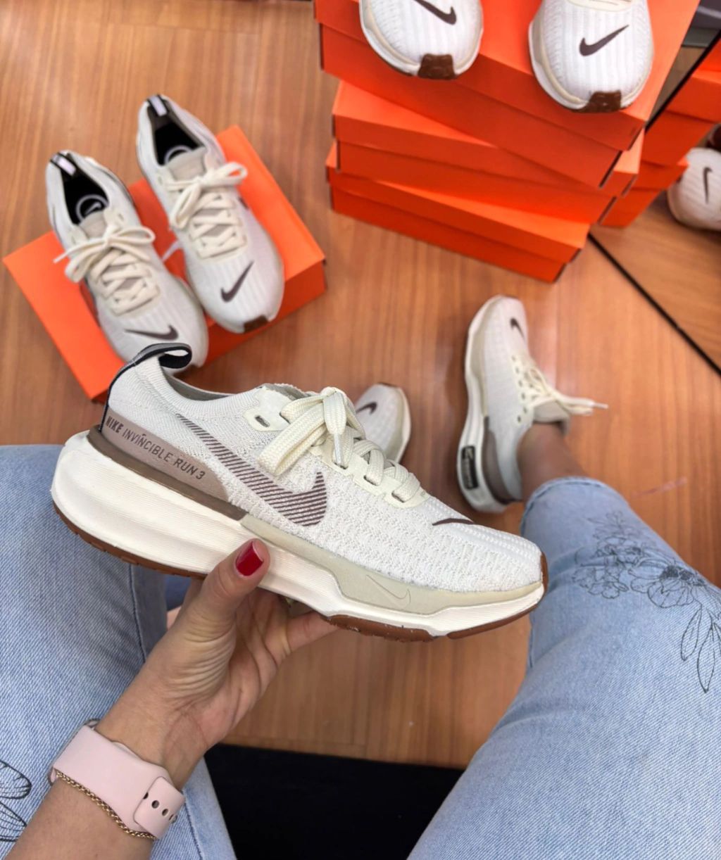 Tênis Zoomx Invincible