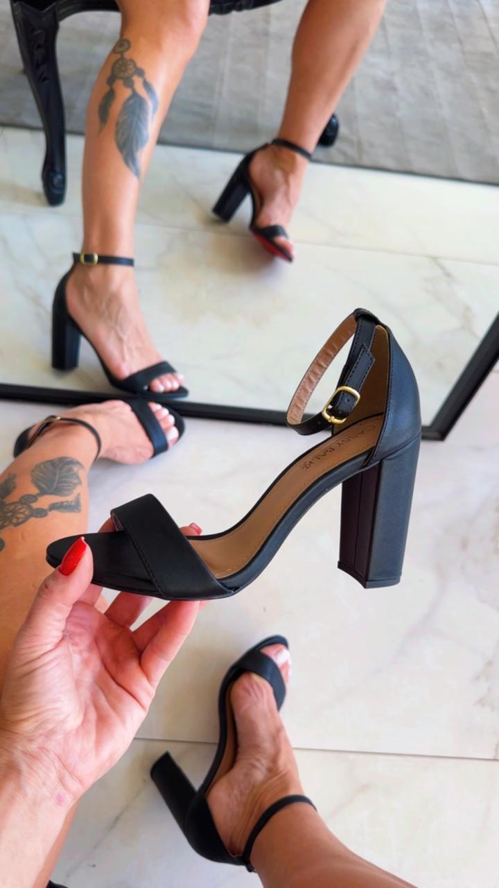 Sandália Katy preta