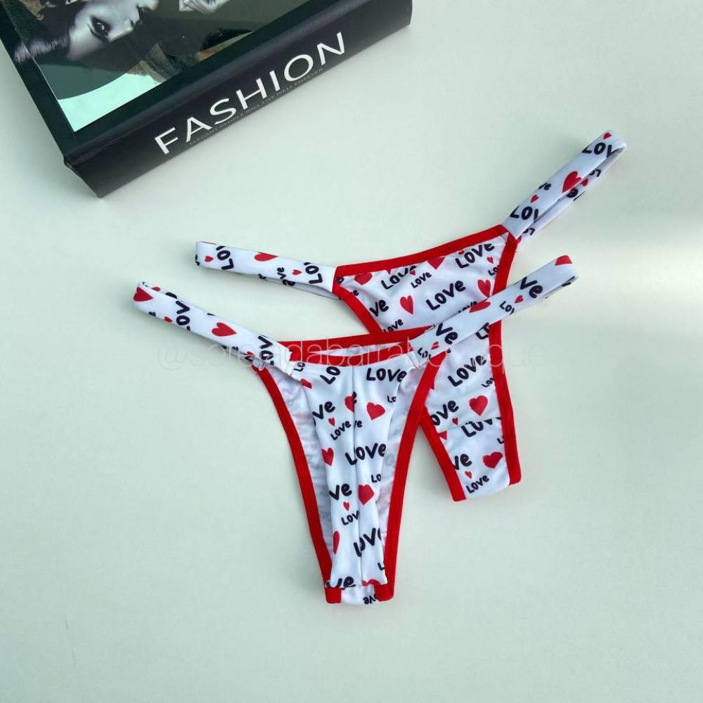 Calcinha Isabella estampada love/branco