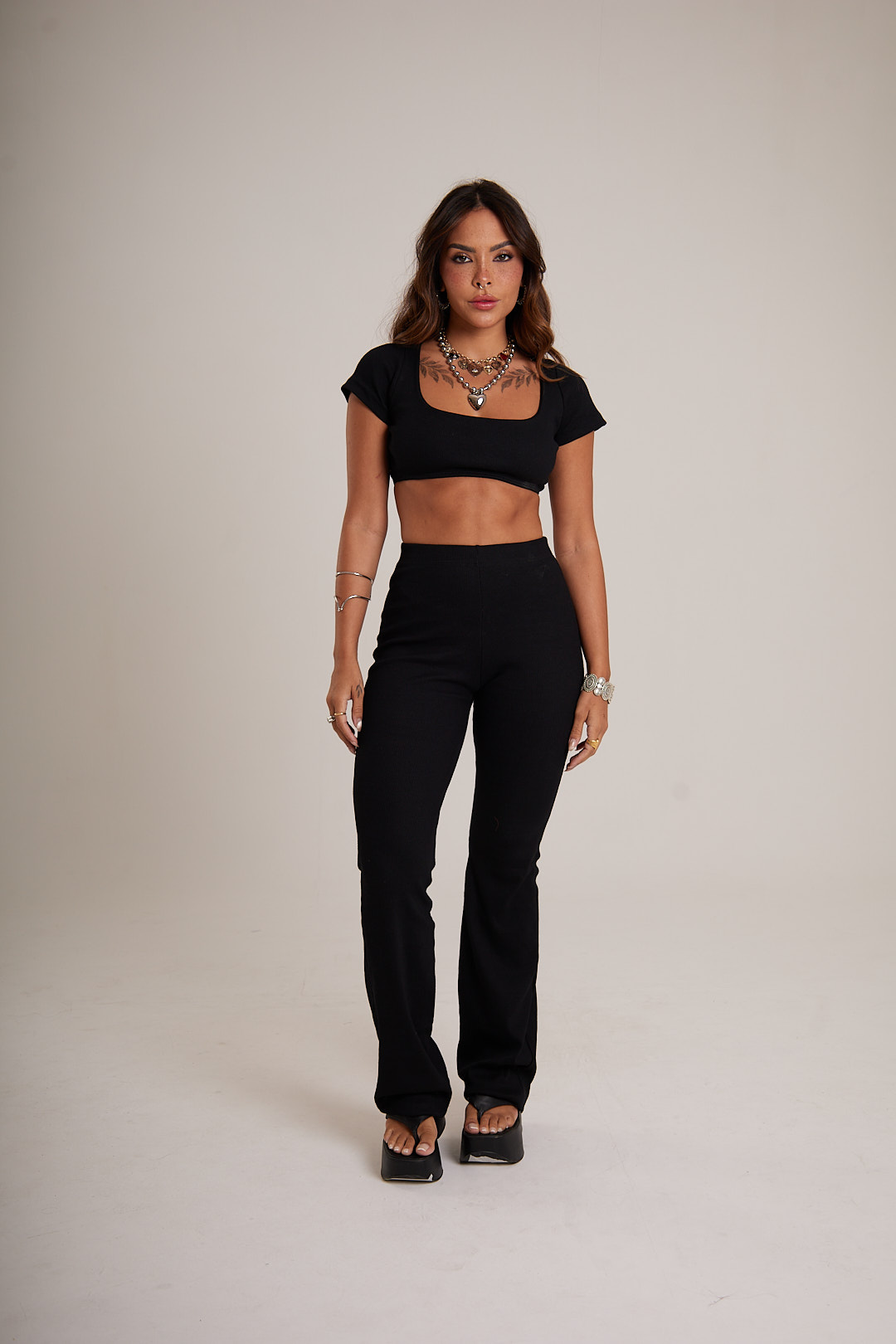 Calça Flare Cintura Alta (Ribana)