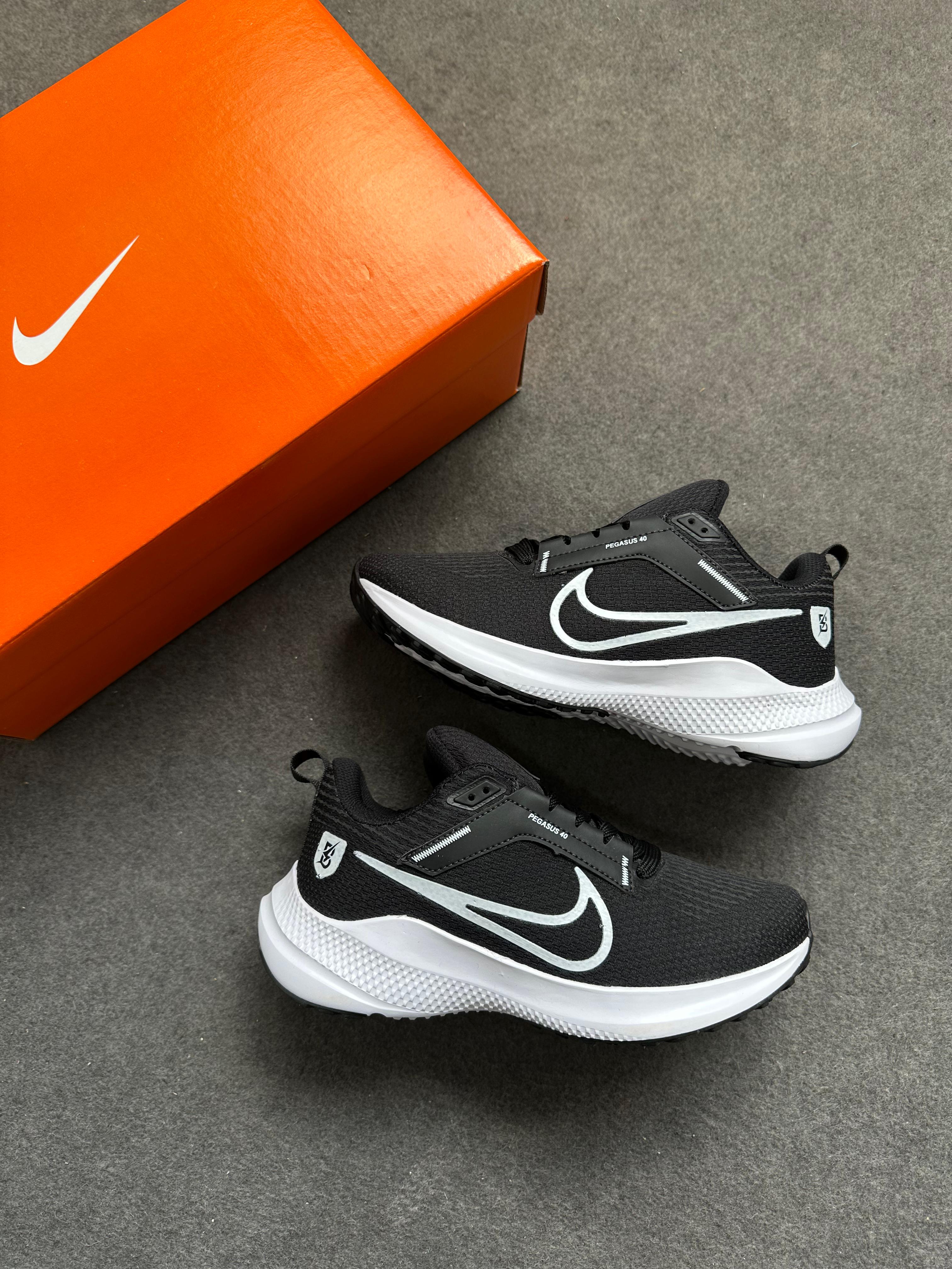 NIKE PEGASUS PRETO BRANCO