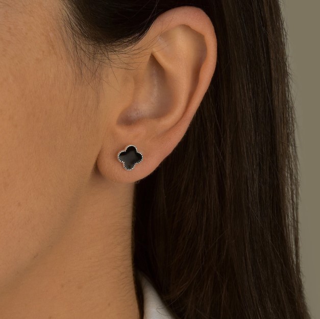 Brinco Trevo Preto Borda Trabalhado de Prata