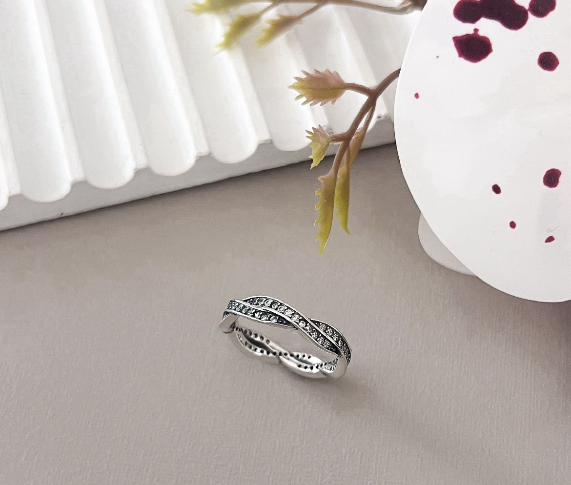 Anel trançado envelhecido trançado