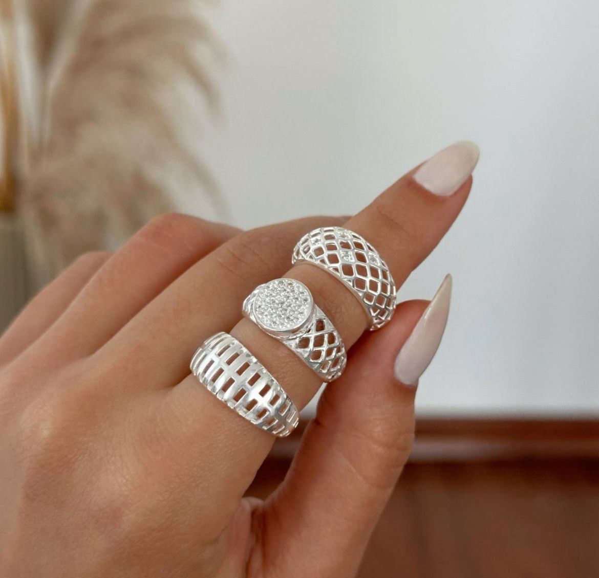 Anel do meio com cravejado