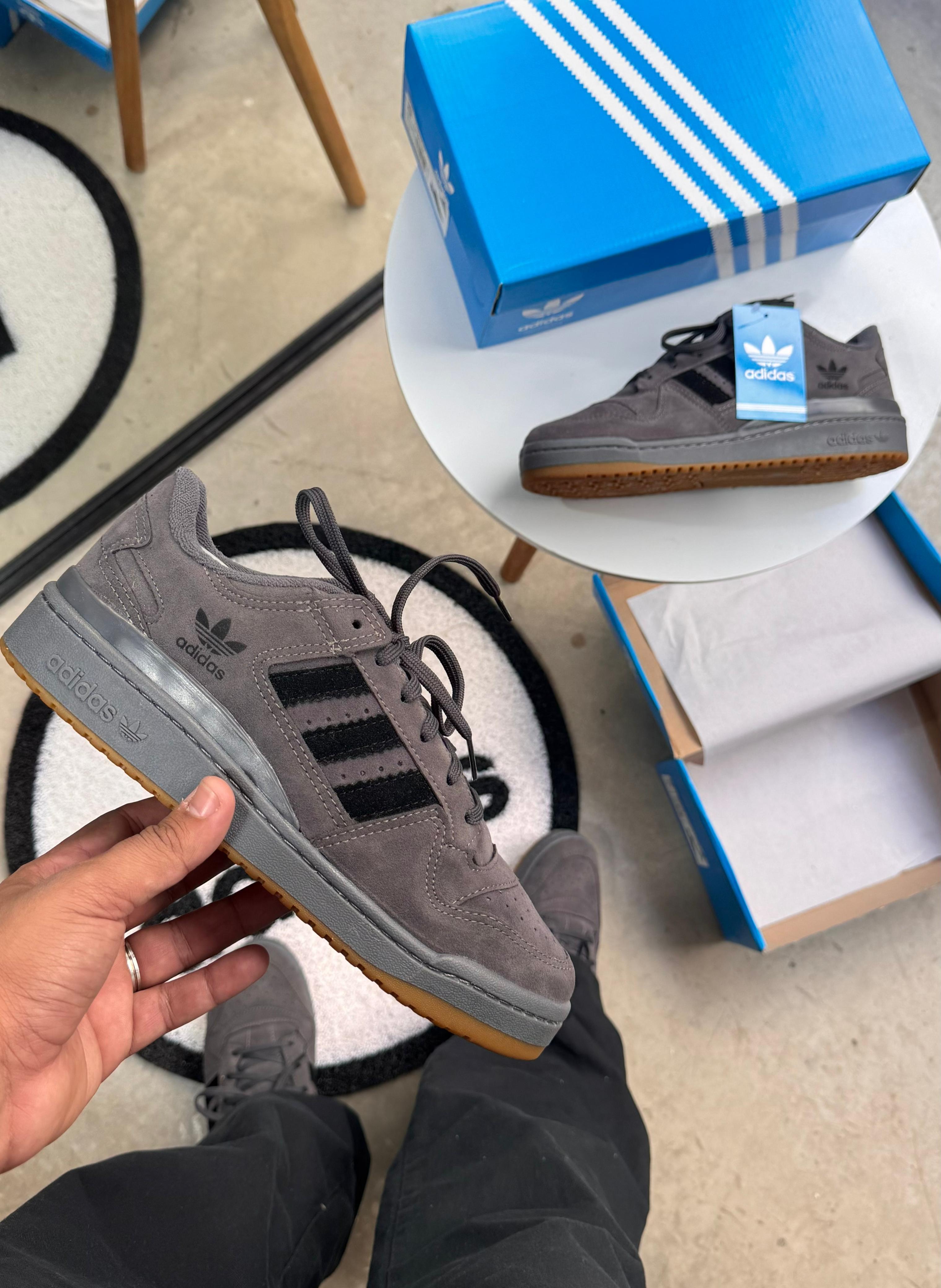 Adidas Fórum | Chumbo