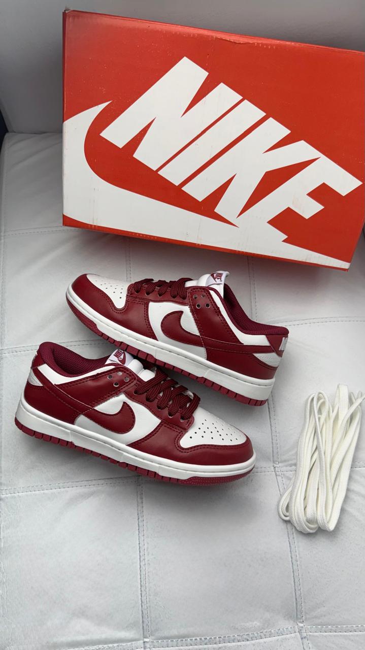 Nike Dunk Bôrdo