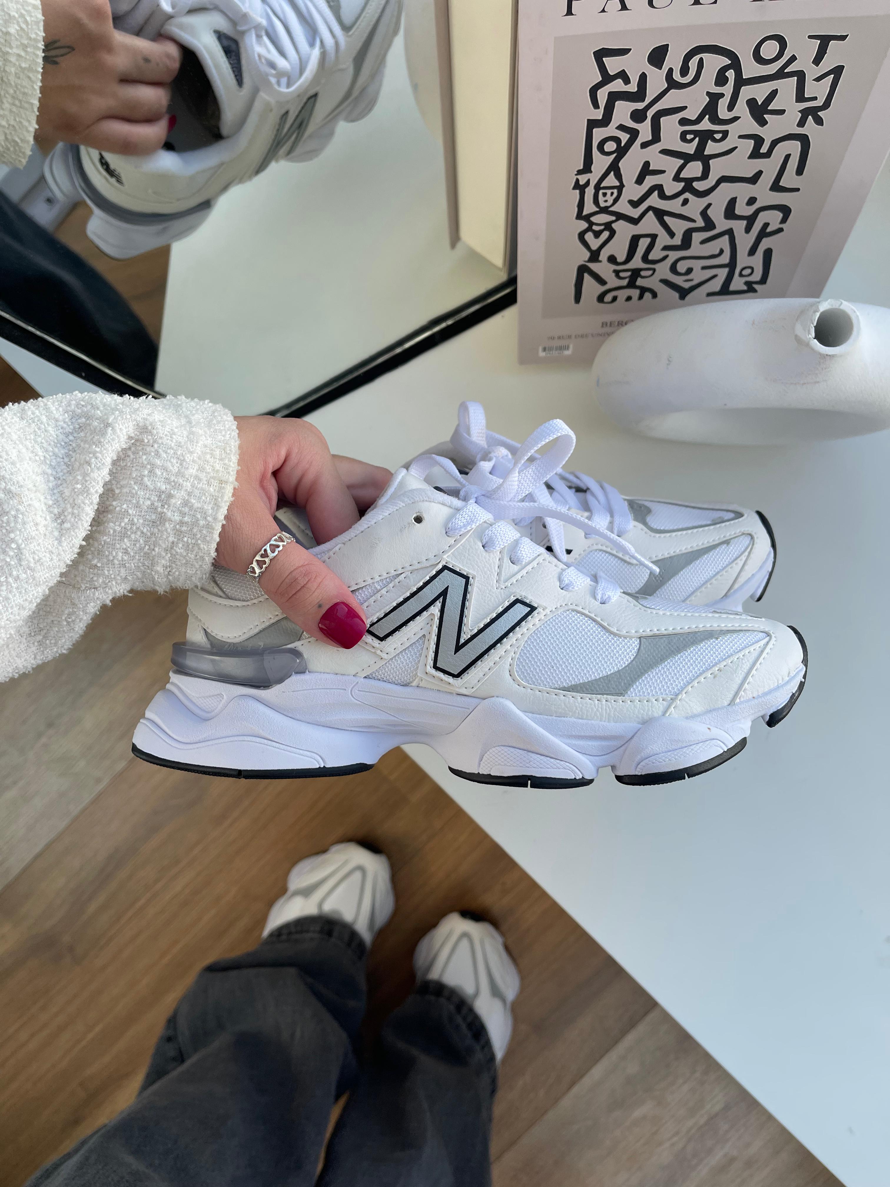 New Balance 9060 | Branco e Cinza