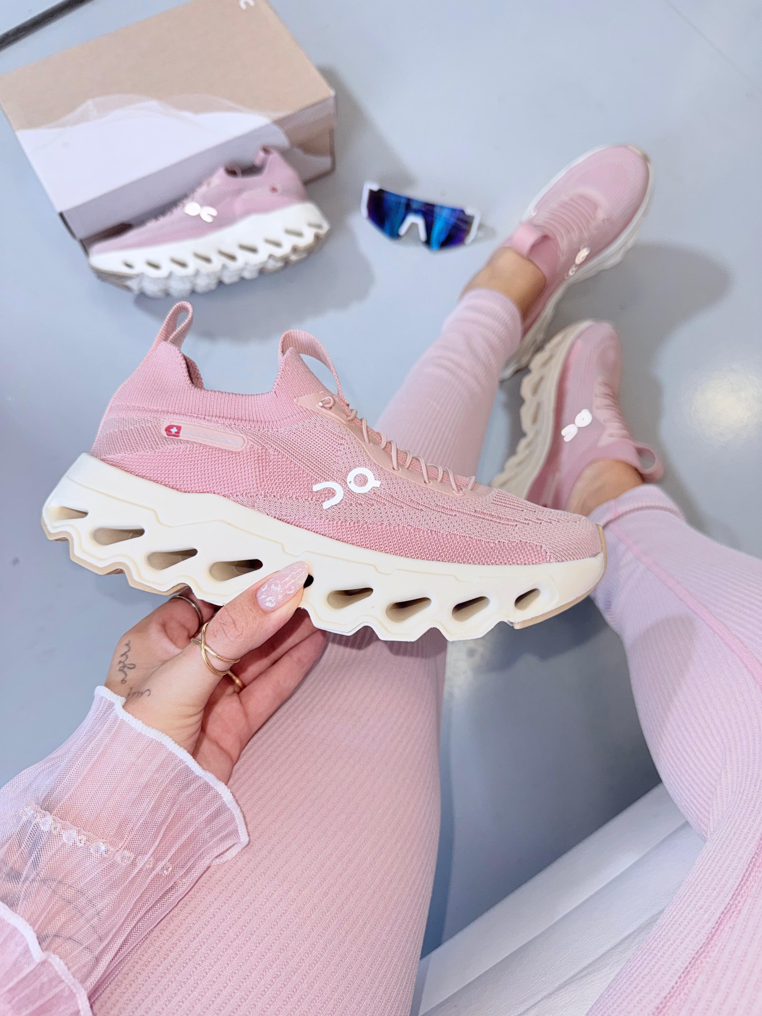 On Cloudtilt Running | Branco e Rosa