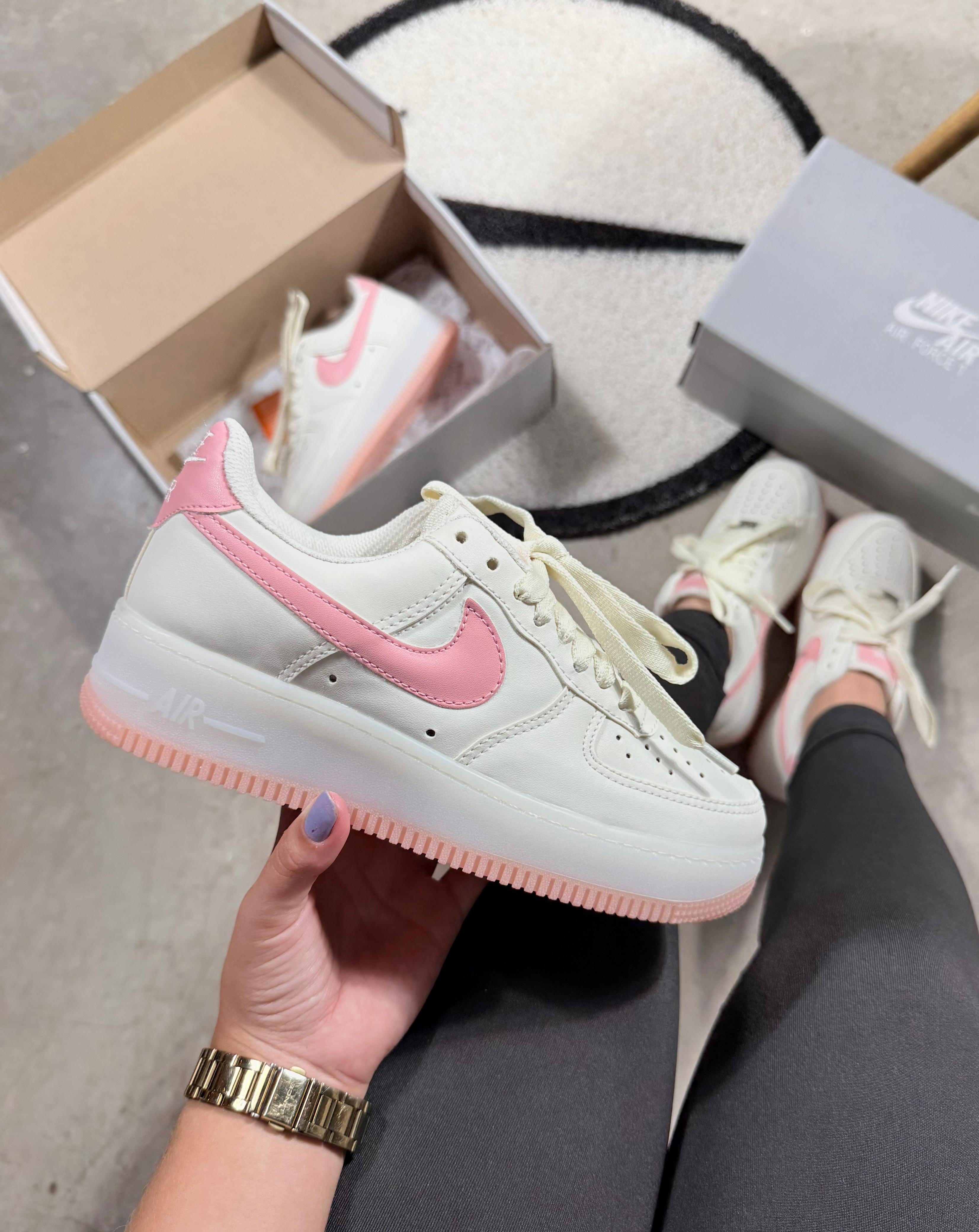Tênis Air Force 1 | Rosa Off