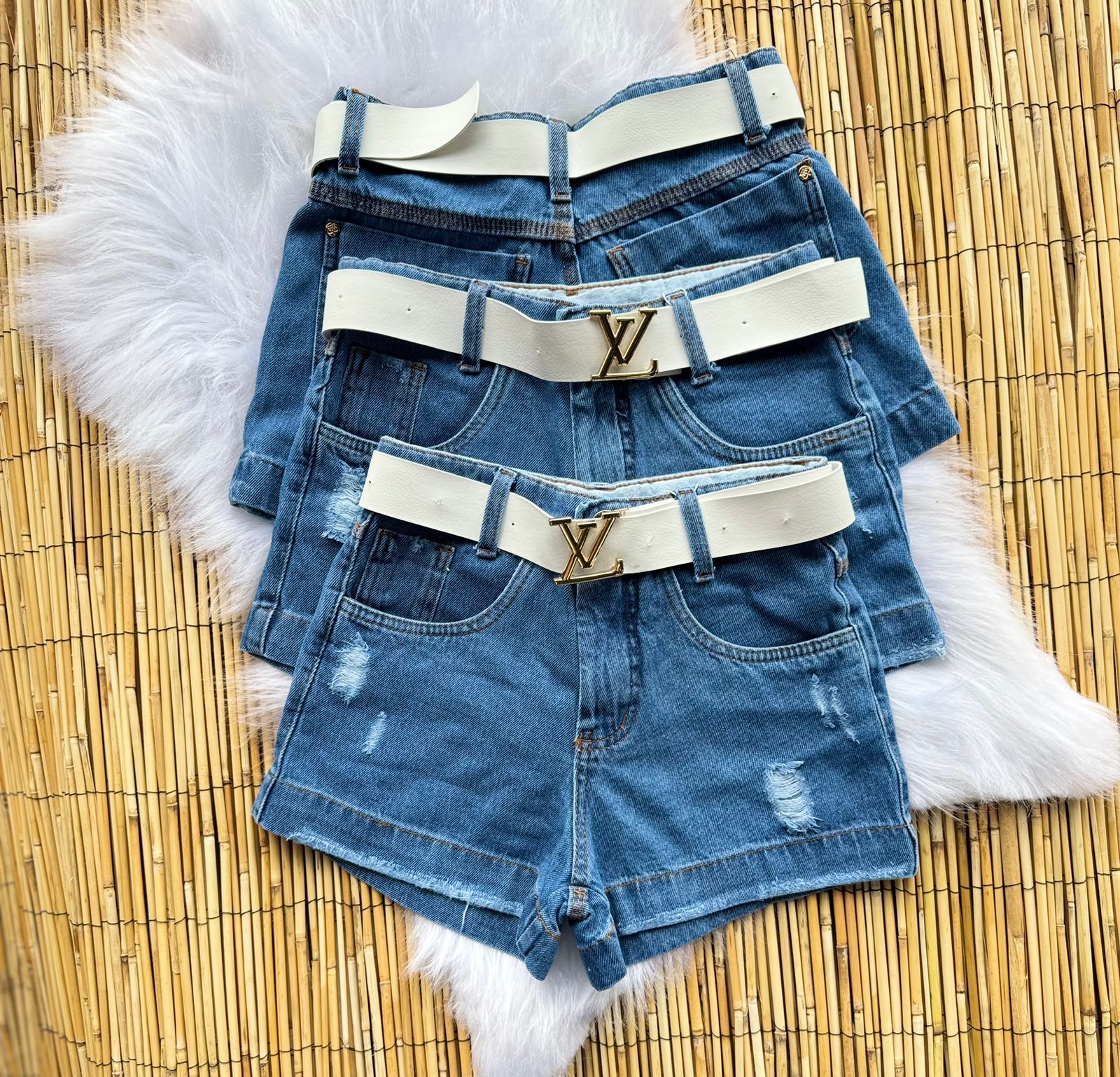 shorts jeans cinto branco
