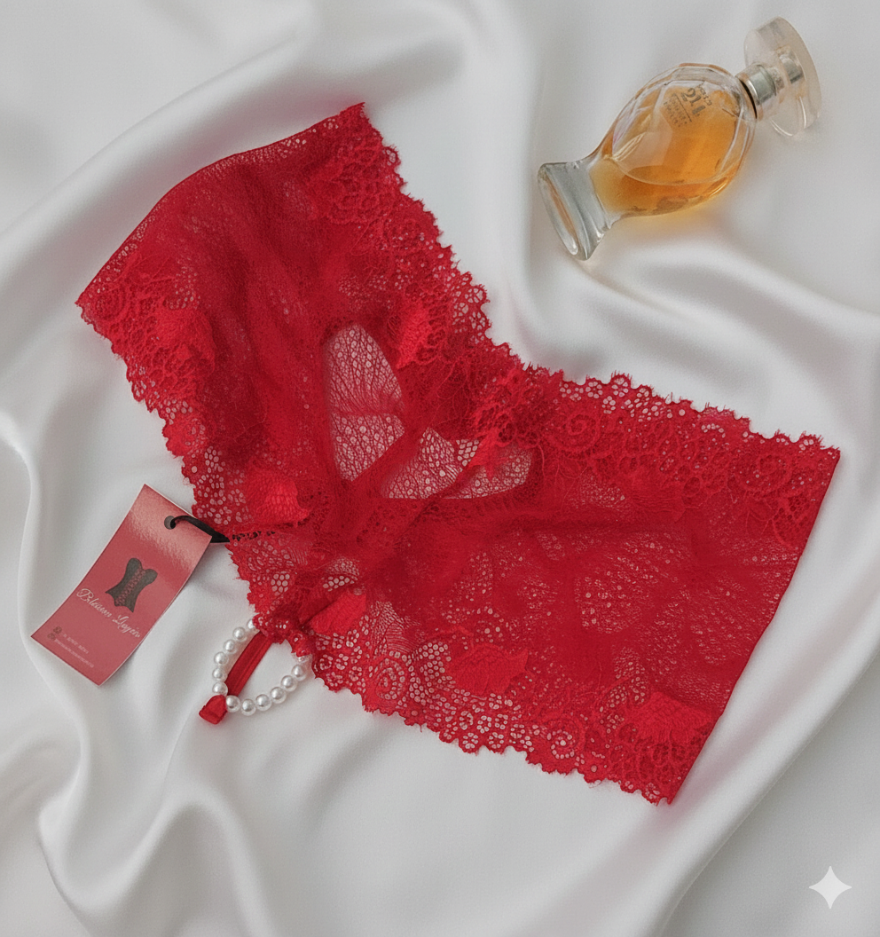 Calesson em renda tailandesa com formato de coração no bumbum