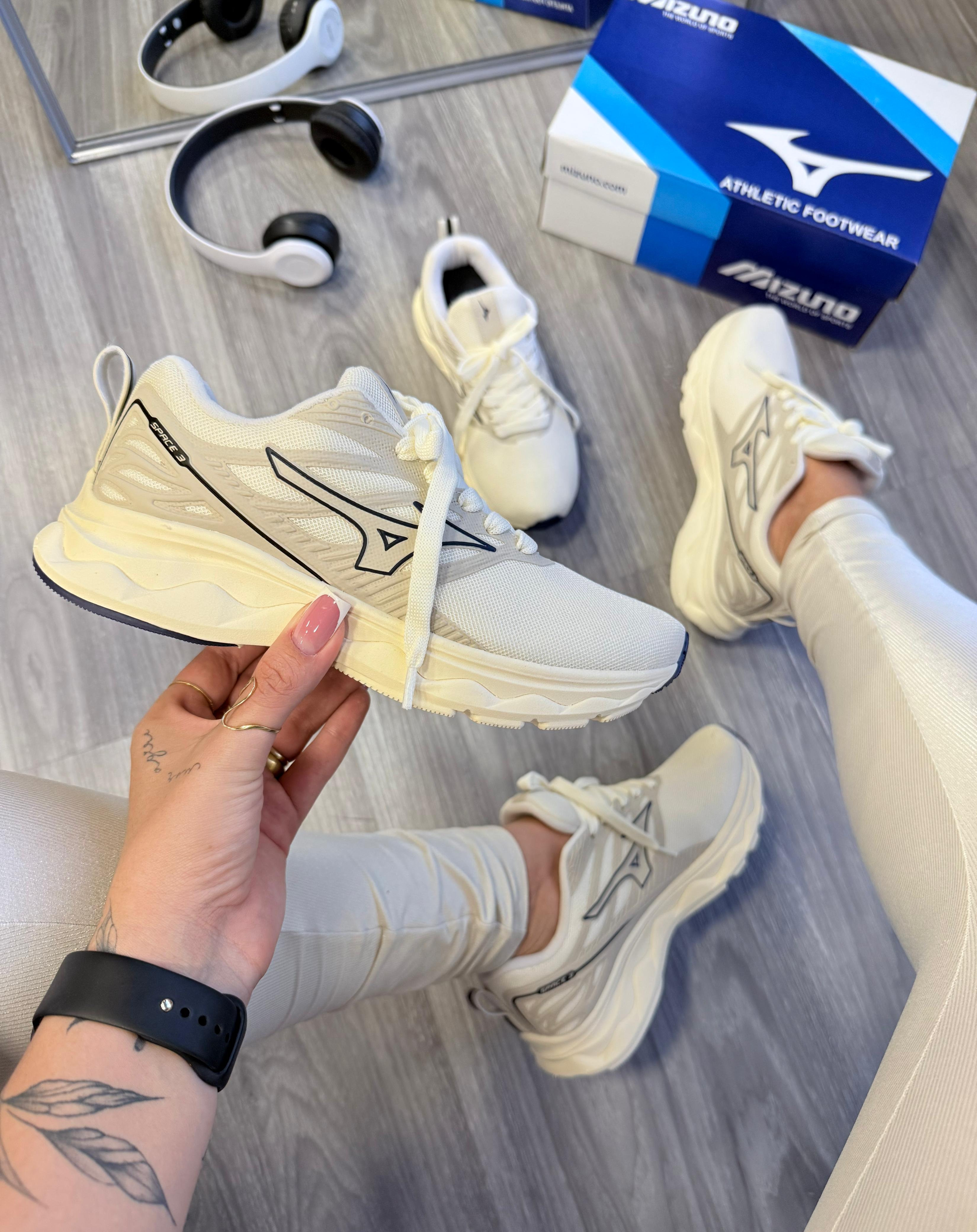 Mizuno Space 3 | Off White e Marinho