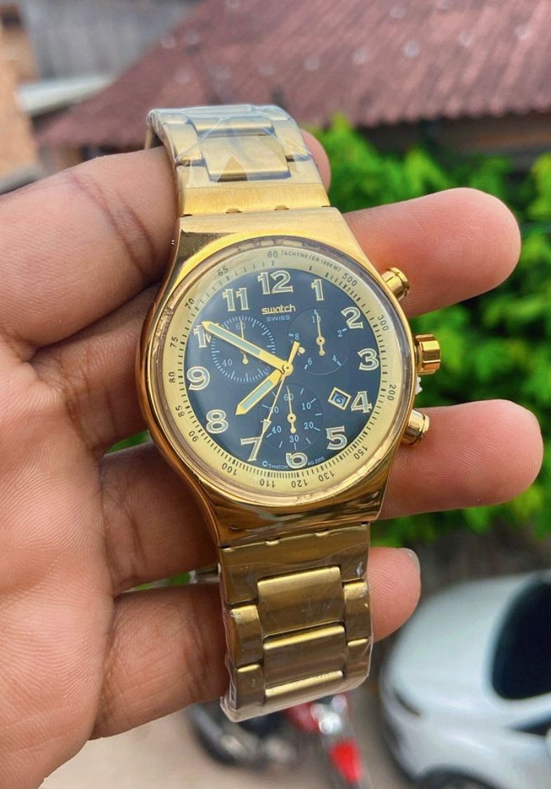 RELÓGIO SWATCH DOURADO +VARIAÇÕES