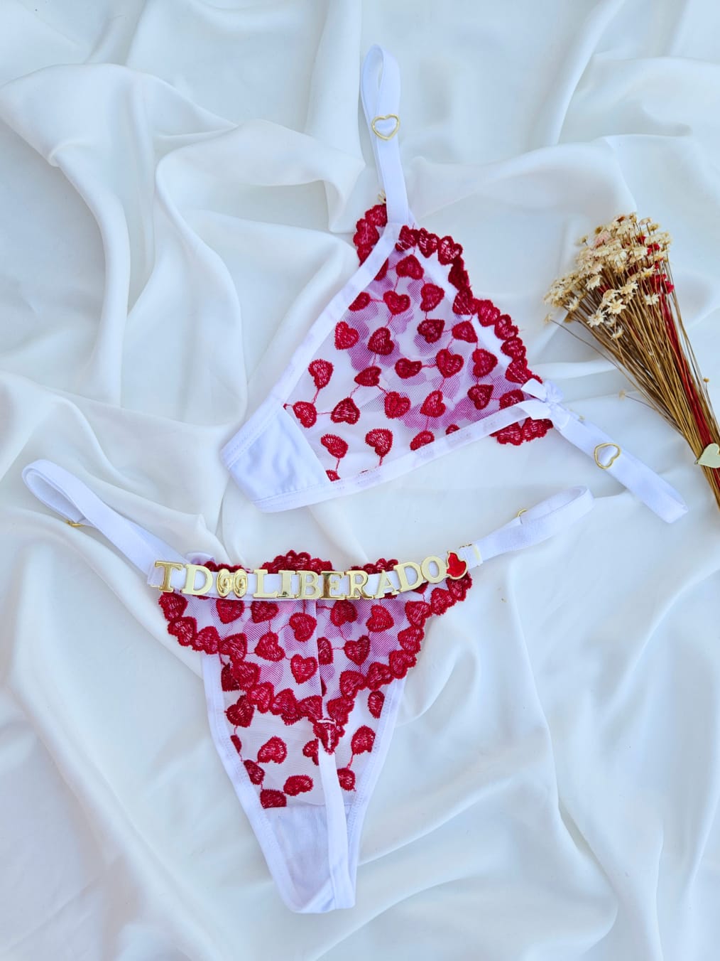CALCINHA FIO LULU PERSONALIZADA COM NOME EM TULE BORDADO  - CORAÇAO (39,00 REAIS COM ATE 4 LETRAS )