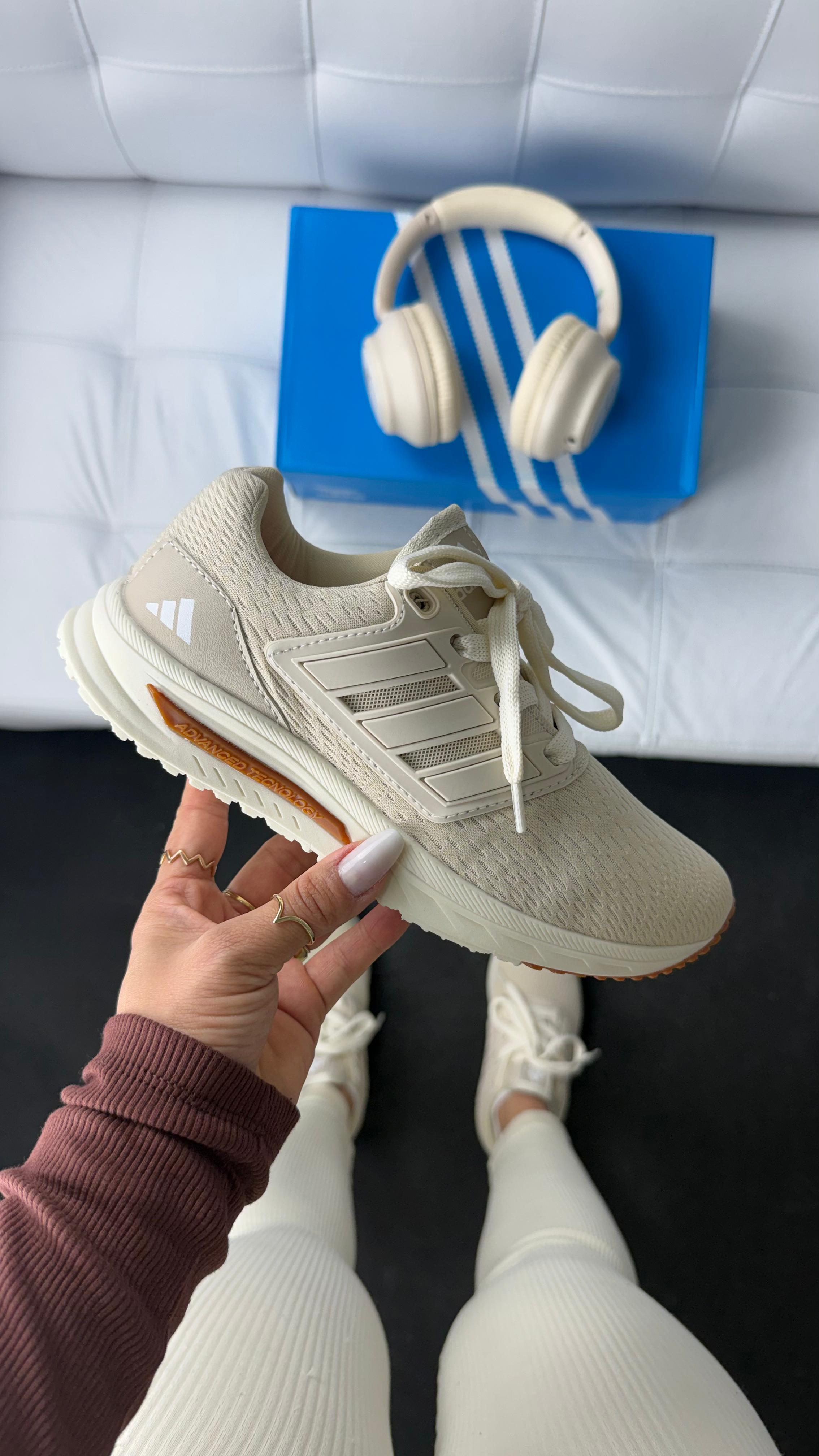 Adidas A-Boost Advanced | Off-White e Bege