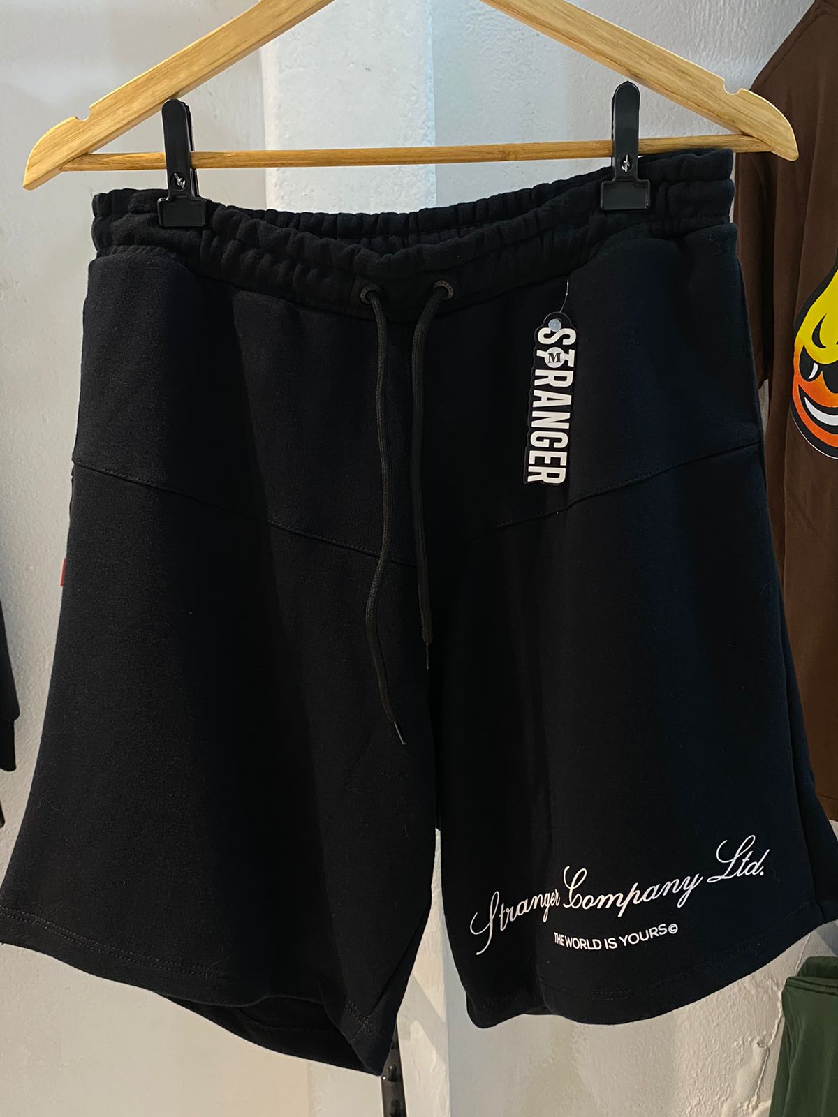 Bermuda Stranger Moletinho preto