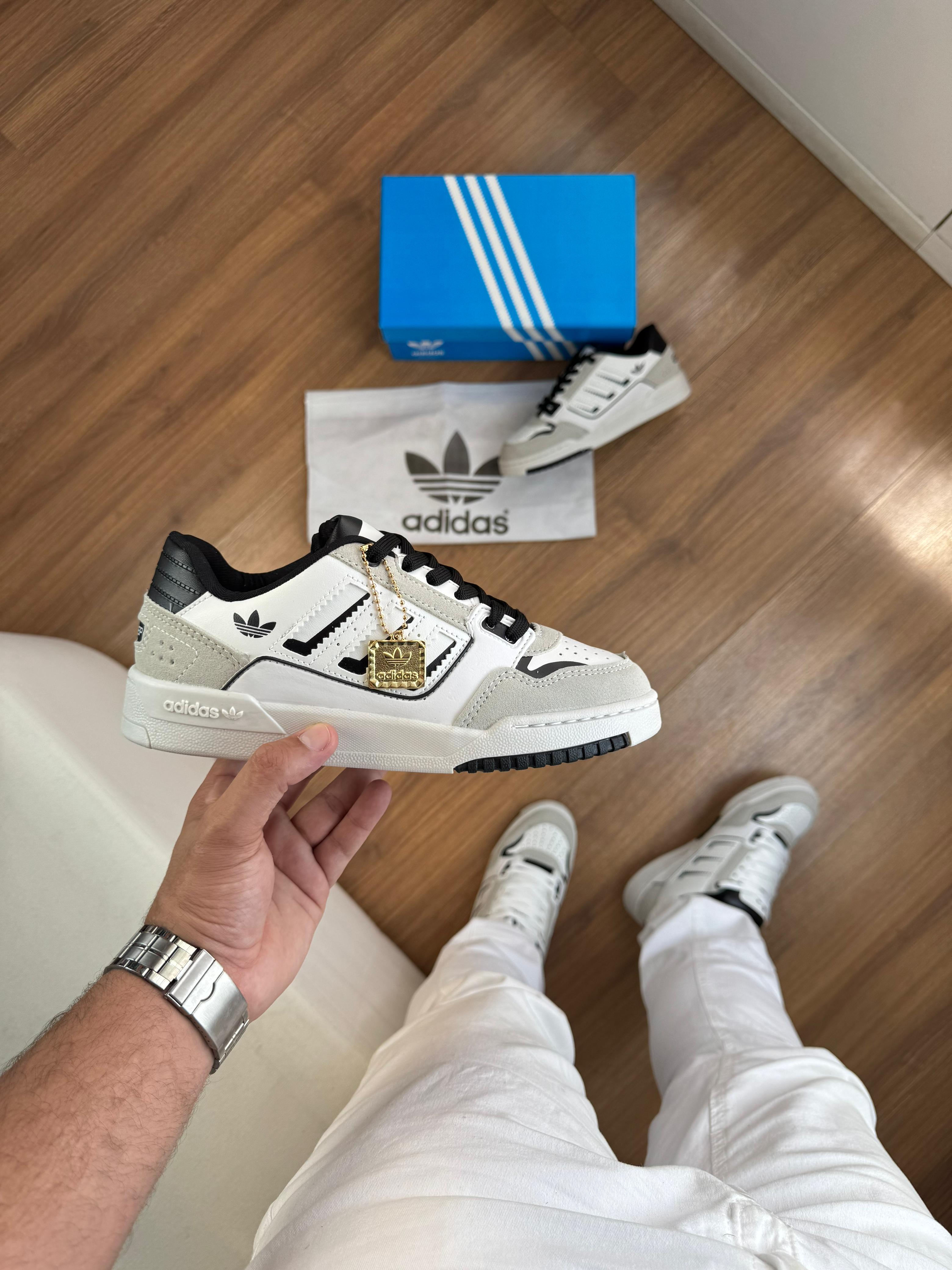 Adidas AD Drop Astro | Branco e Preto