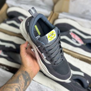 Vans UltraRange Neo x Chumbo