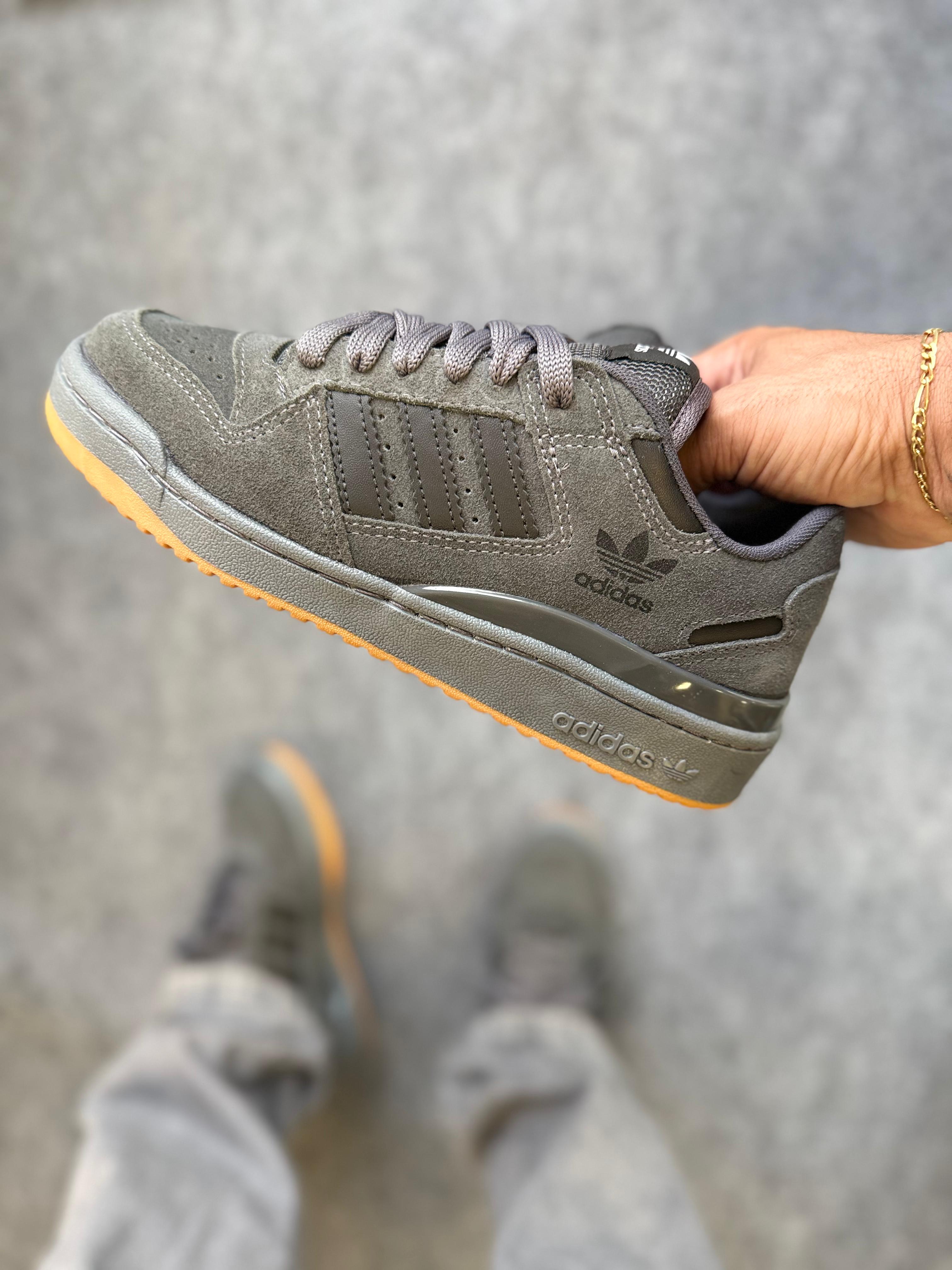 Tênis Adidas Forum Low Unissex Grafite/Preto   Estilo, Conforto e Durabilidade