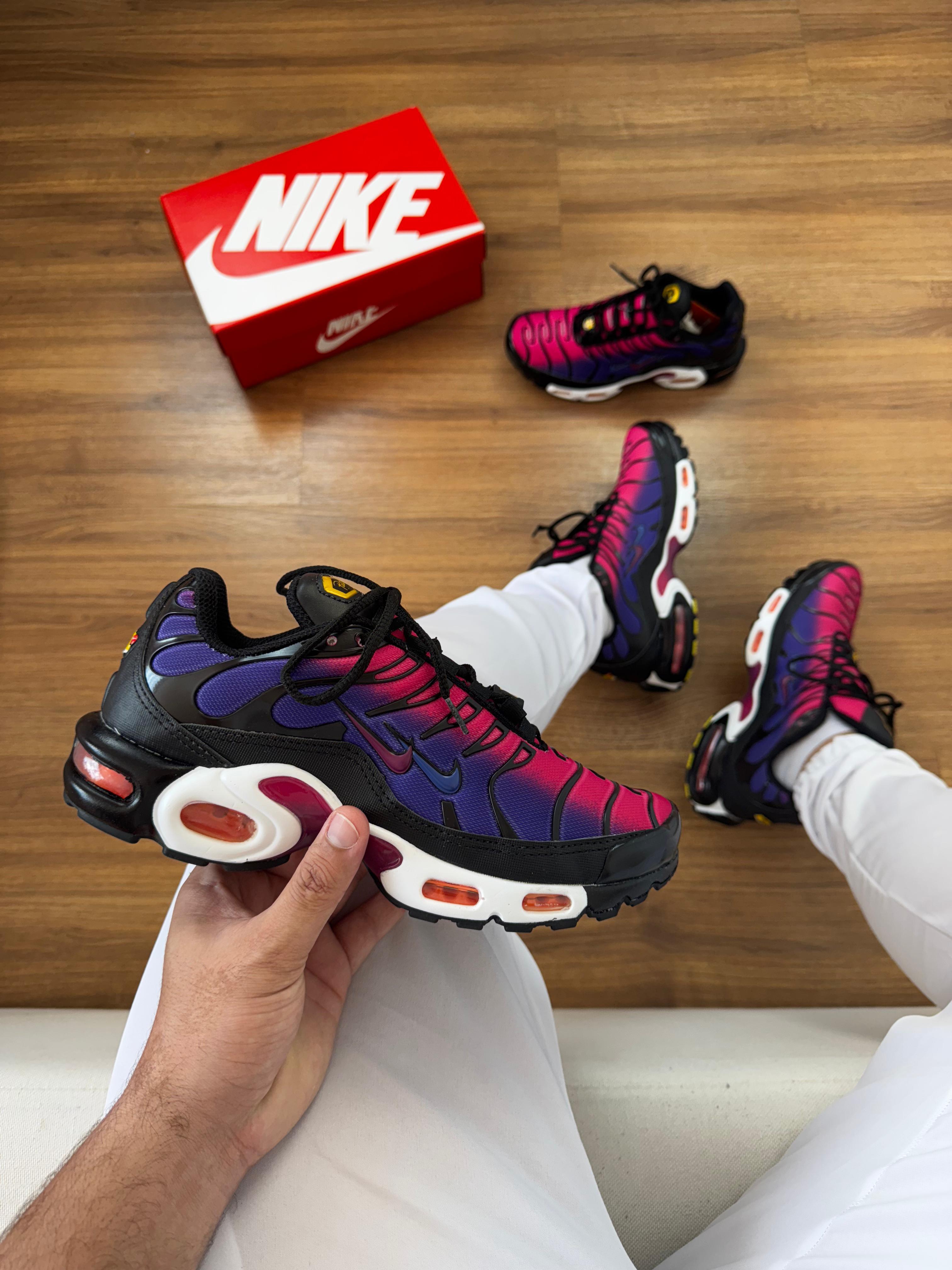 Tênis Nike Air Max TN Plus Masculino Roxo/Pink   Conforto, Estilo e Amortecimento Air