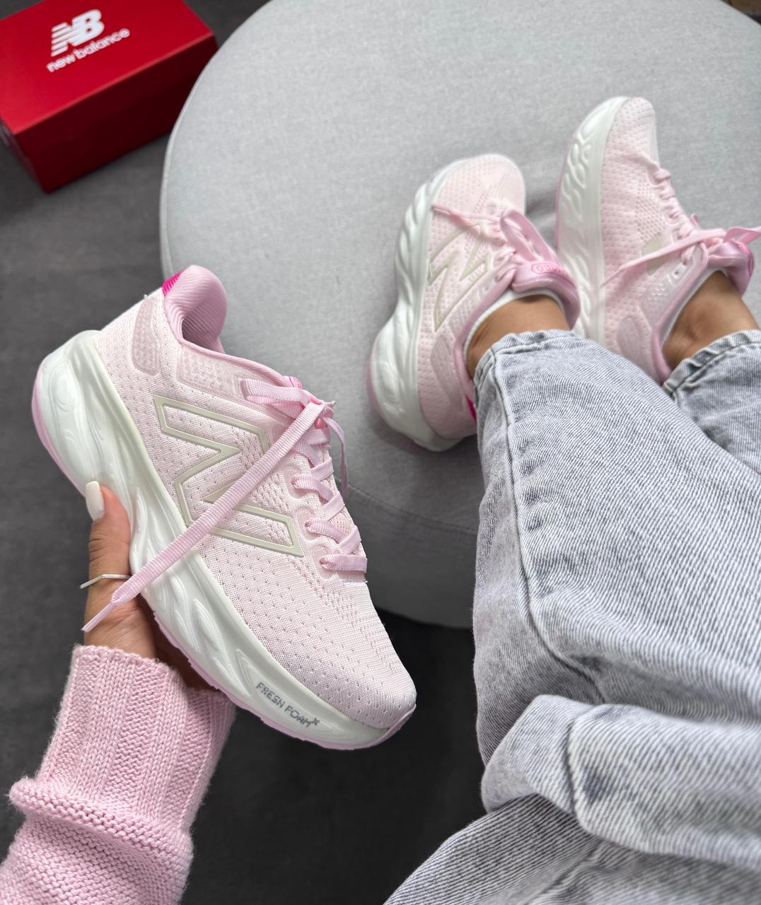 Tênis New Balance 1080 Rosa