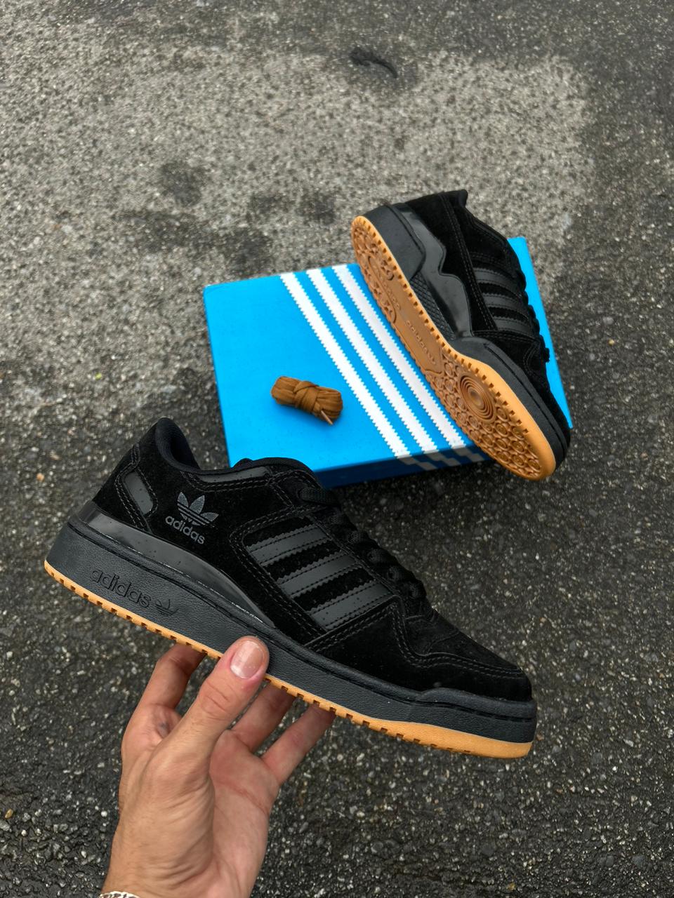 Adidas Fórum Camurça | Preto