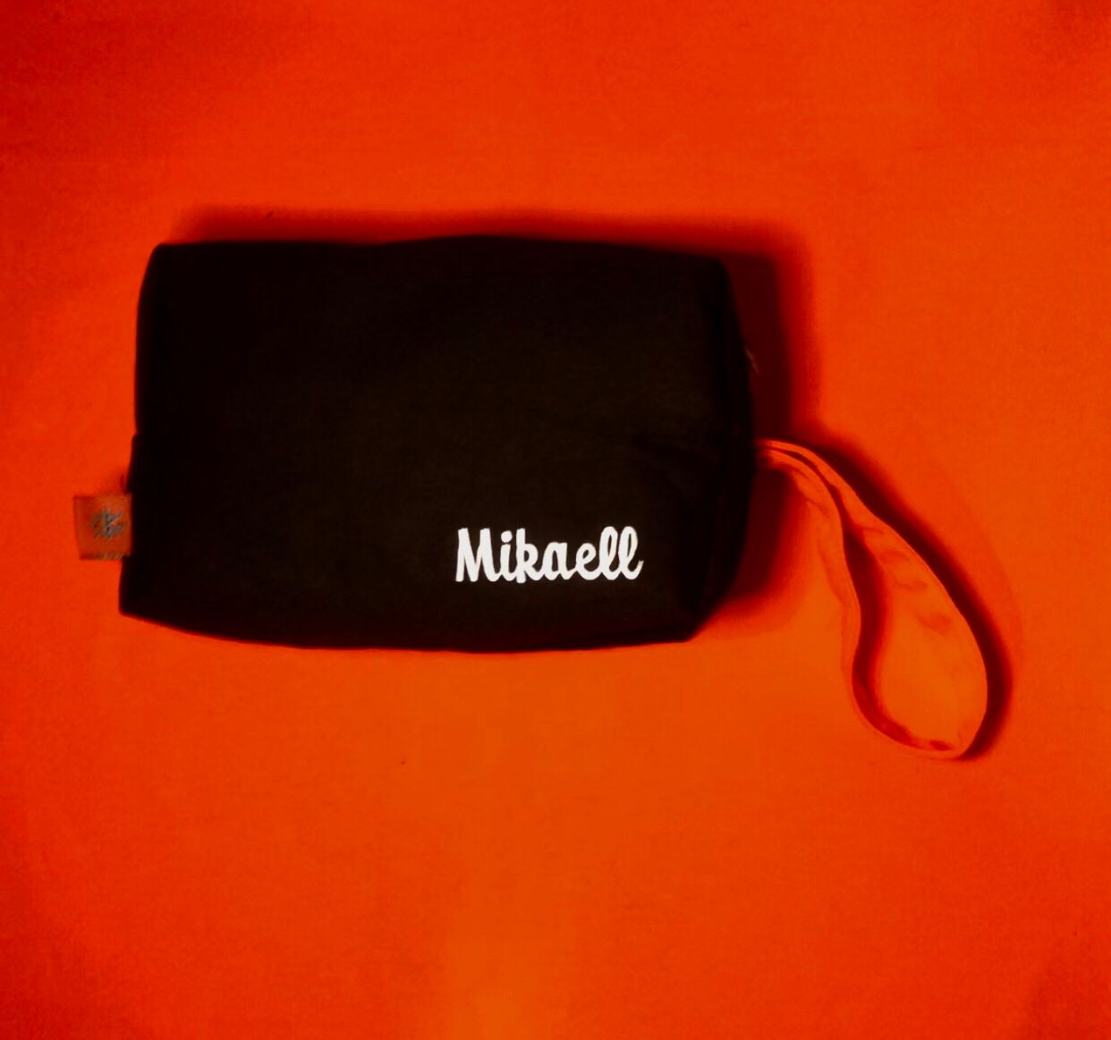 Necessaire preta com alça