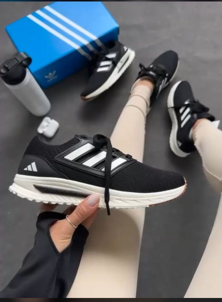 Tênis  Adidas Ultra Boot Preto