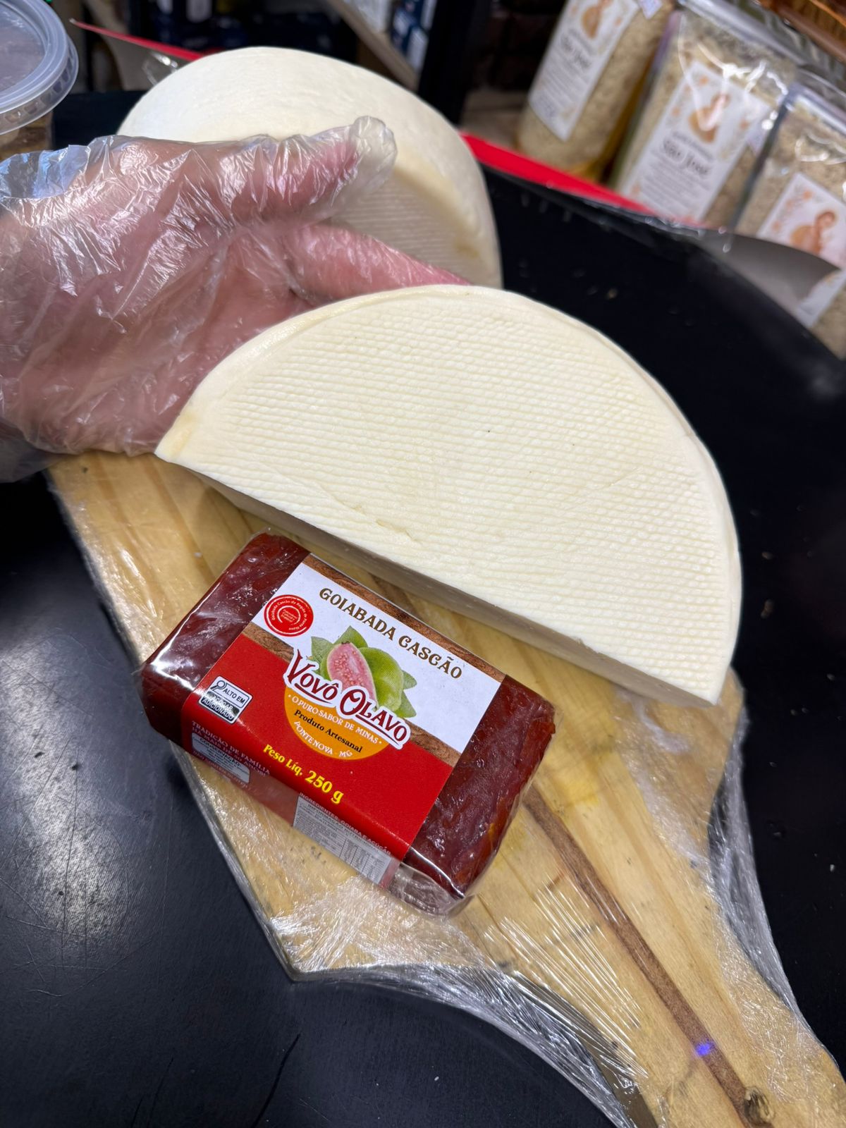 Kit Queijo Meia Cura com Goiabada Cascão Ideal para Café da Manhã Sobremesas Lanches e Presentes