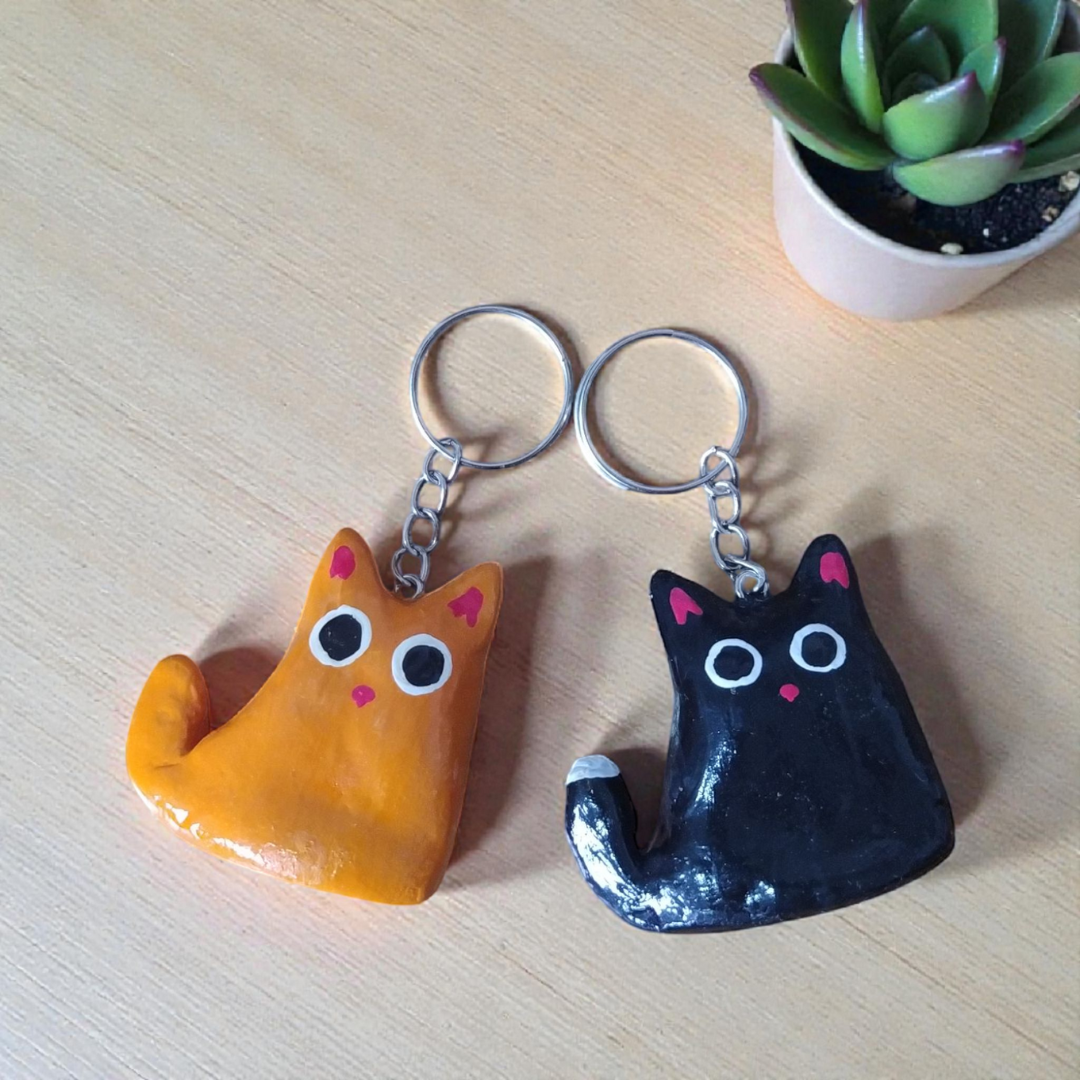 Chaveiro gatinhos De Cerâmica Fria Laranja ou Preto