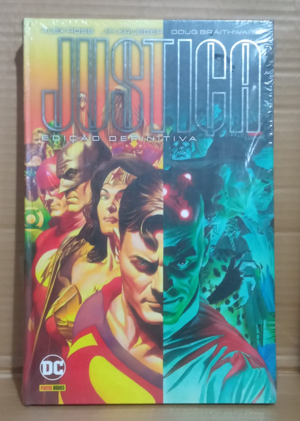 JUSTIÇA-EDIÇÃO DEFINITA - de Alex Ross, Jim Krueger & Doug Braithwaite (capa dura-lacrado)