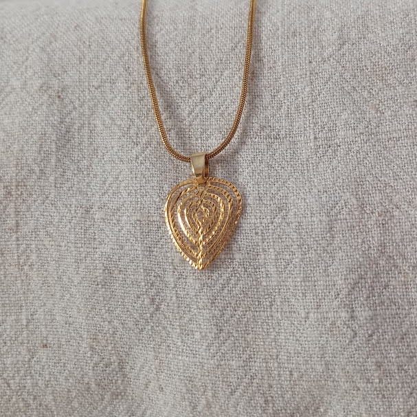 Pingente Gota Banhado a Ouro 18K