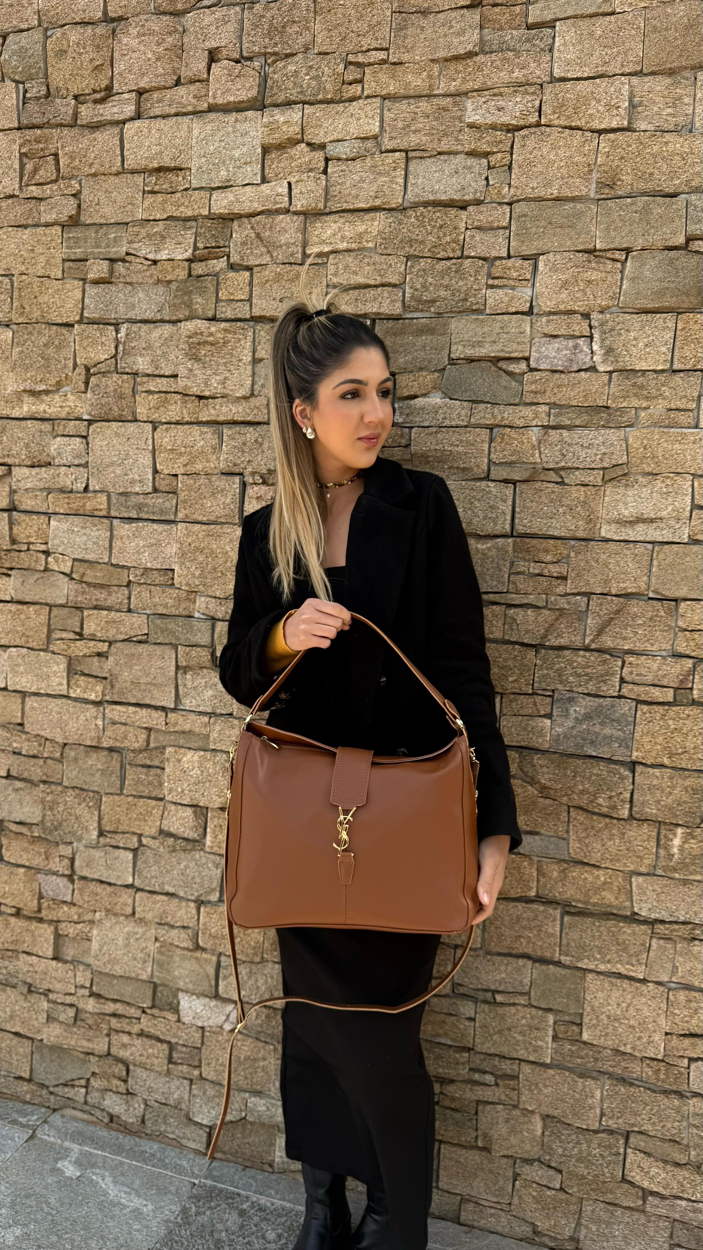 Bolsa de Couro Yves Saint Laurent Serena