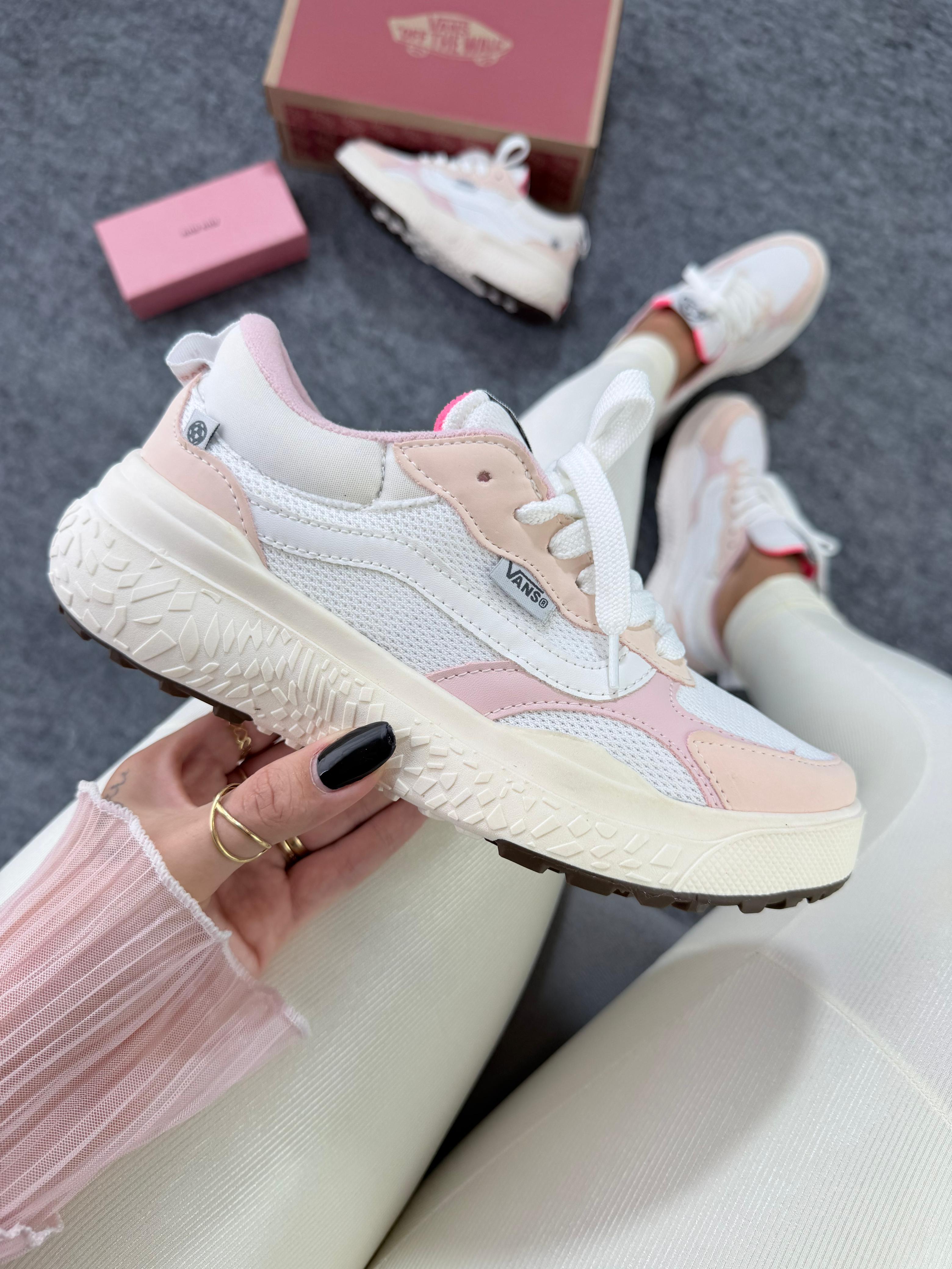 Tênis Ultrarange Neo Branco/Rosa