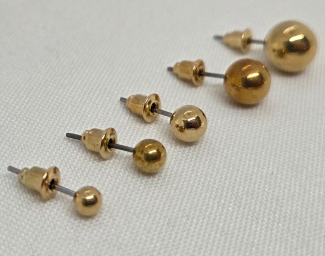 Brinco Dourado Redondo Bolinha Liso ou Textura Diversos Tamanhos