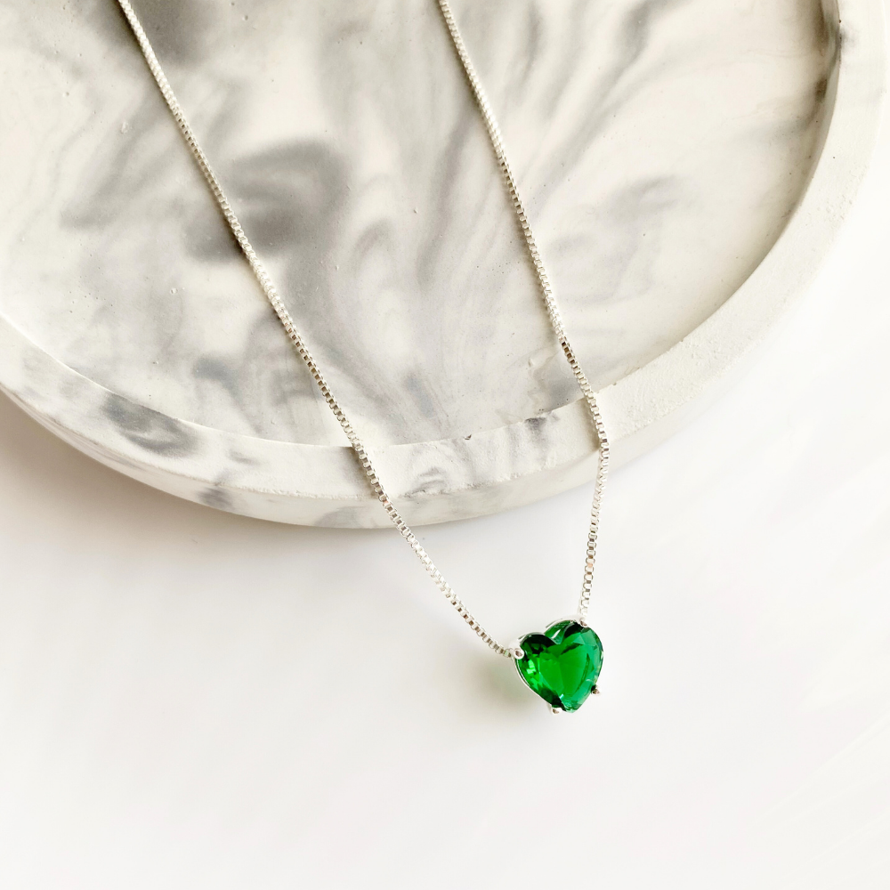 Colar Coração Verde Banhado a Prata