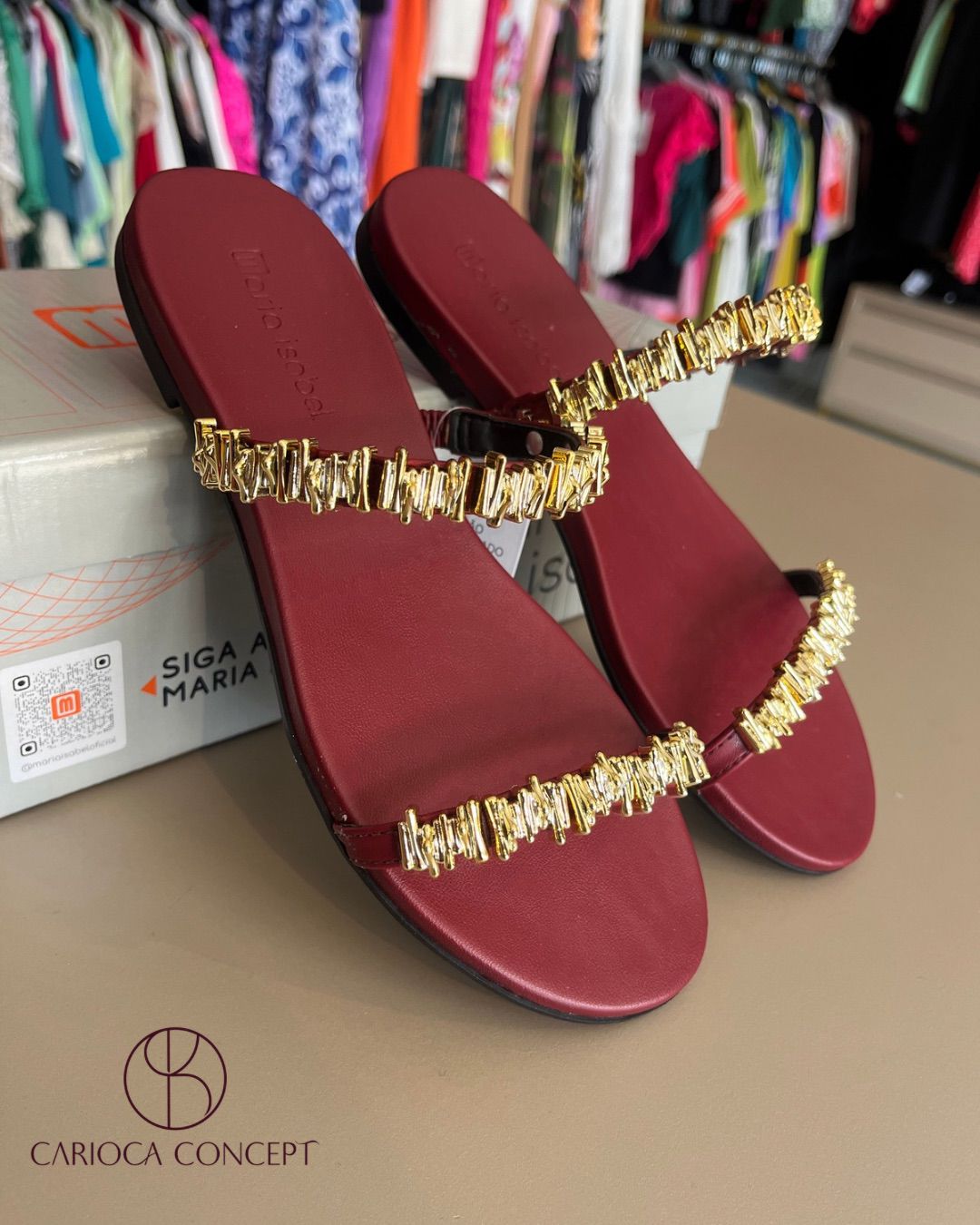 Rasteira Feminina com Detalhes Dourados- Maria Isabel