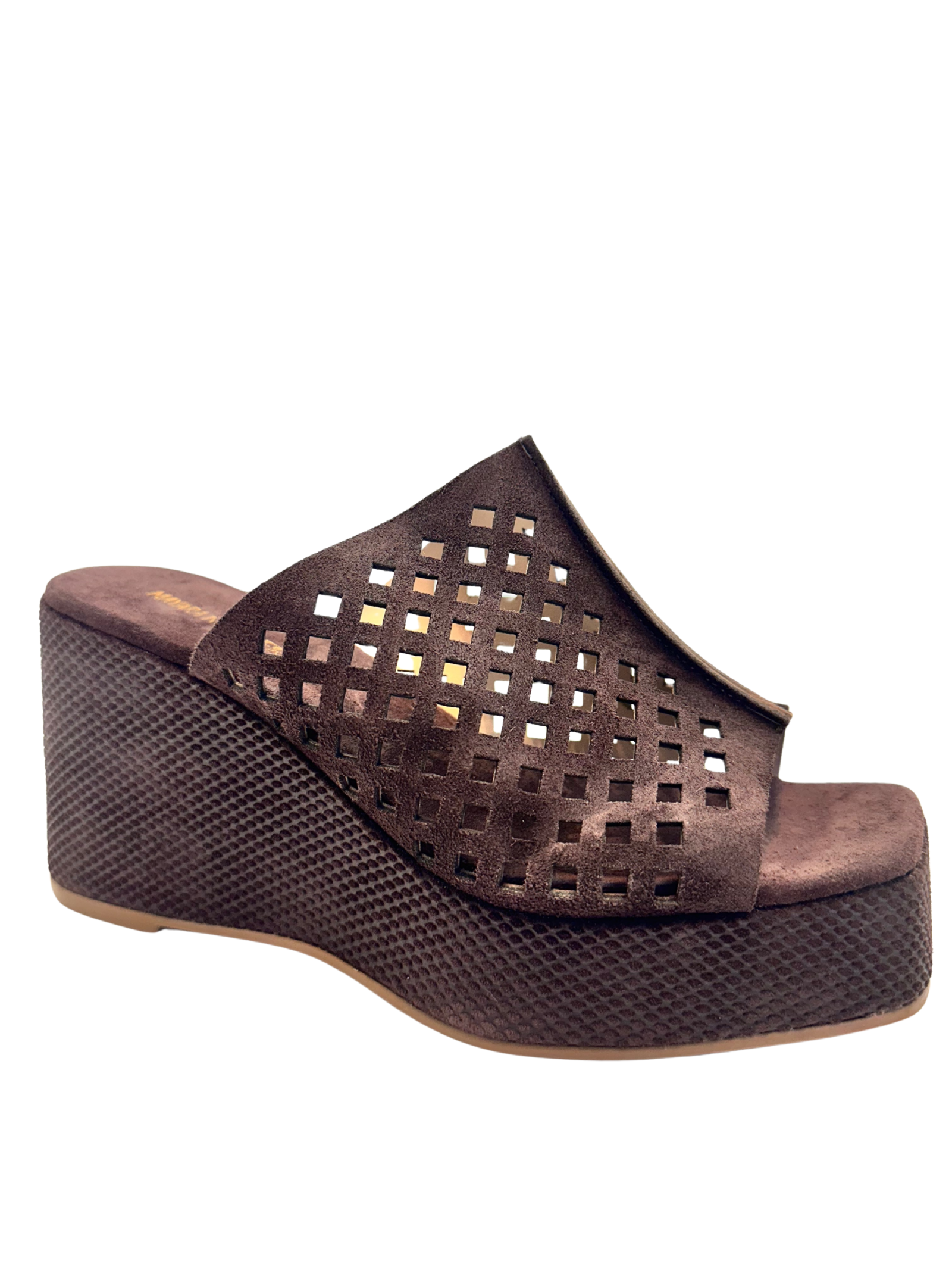 Tamanco Plataforma Marrom em Camurça Vazada