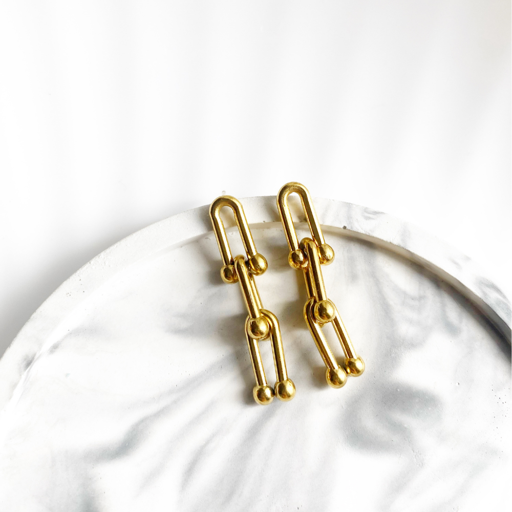 Brinco Três Elos Dourado em Aço Inoxidável