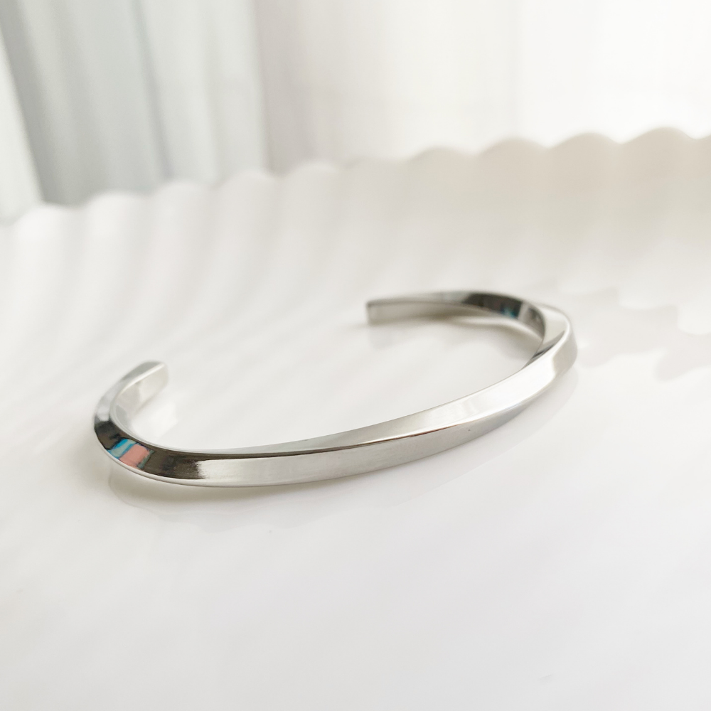 Bracelete Liso Prata em Aço Inoxidável