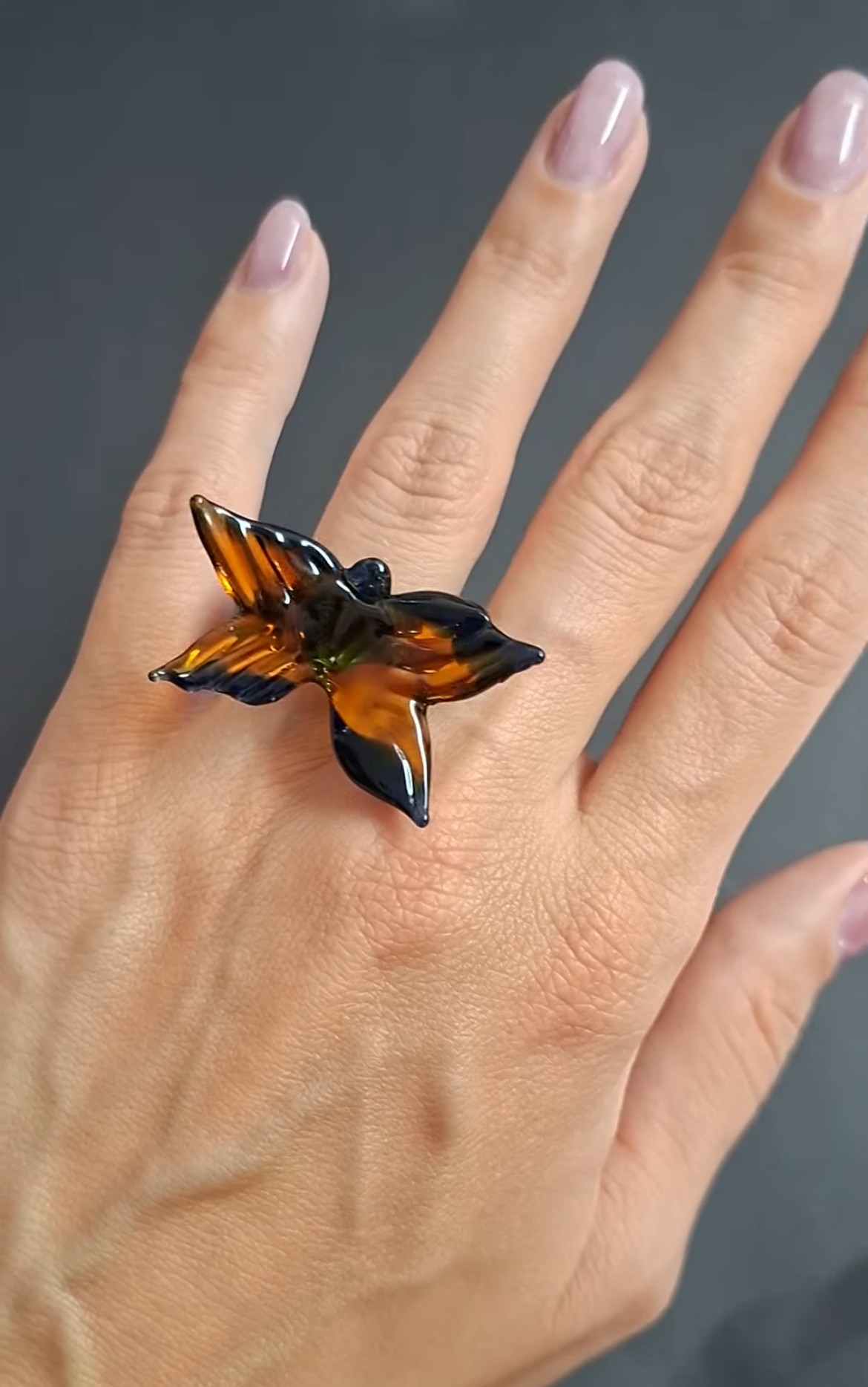 Anel Borboleta azul e âmbar