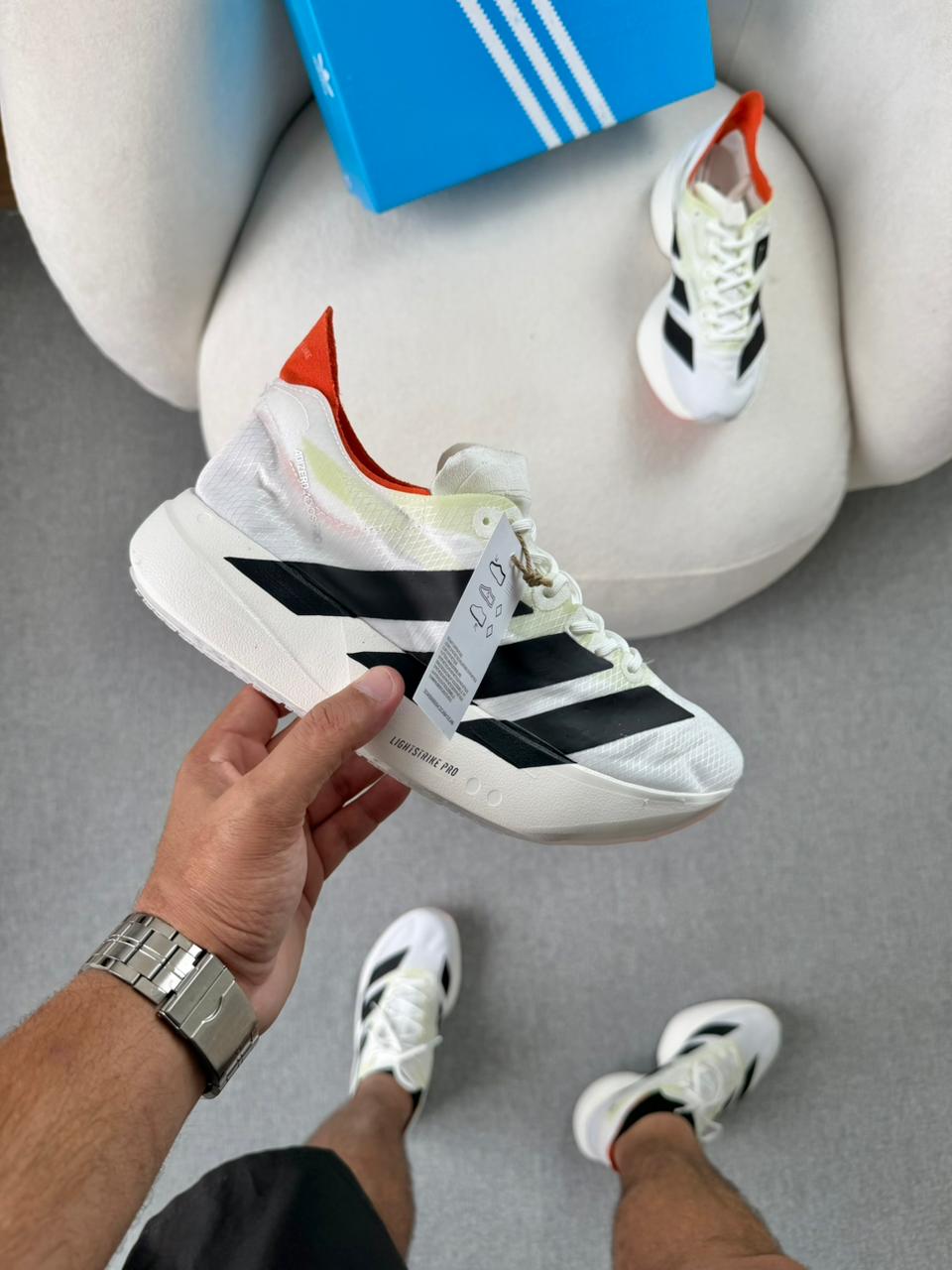 Tênis Adidas Adizero Adios Pro 4 Masculino Branco/Preto/Laranja   Alta Performance para Corrida