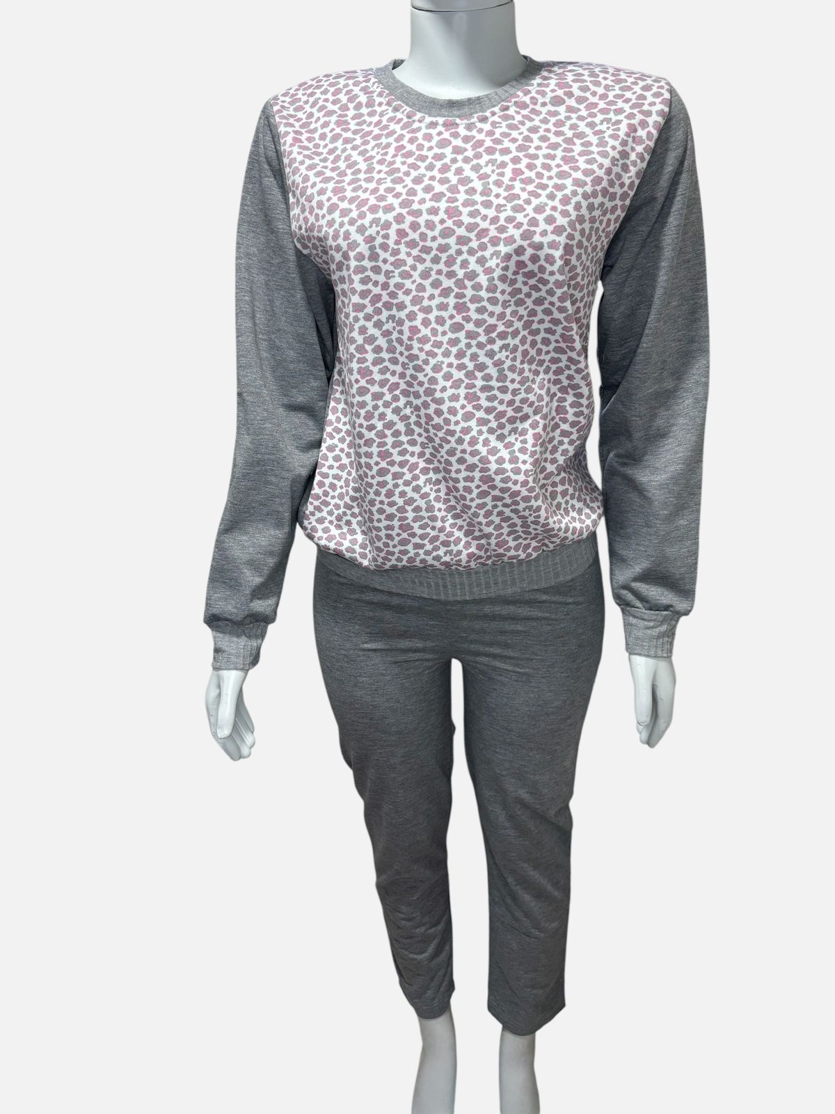 Pijama longo em moletinho cinza/rosa