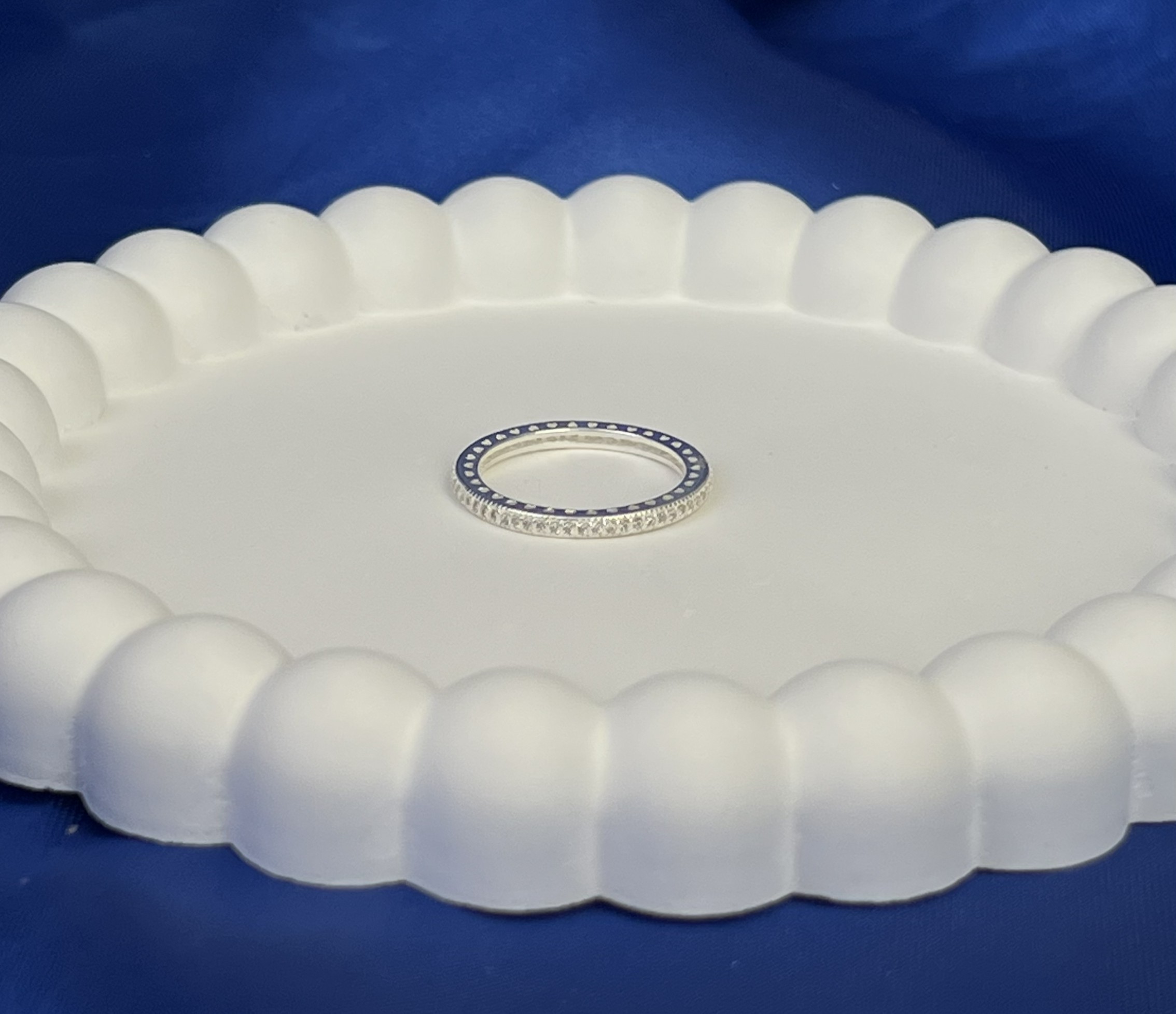 Anel Aliança Inteira Zircônias Corações Vazados