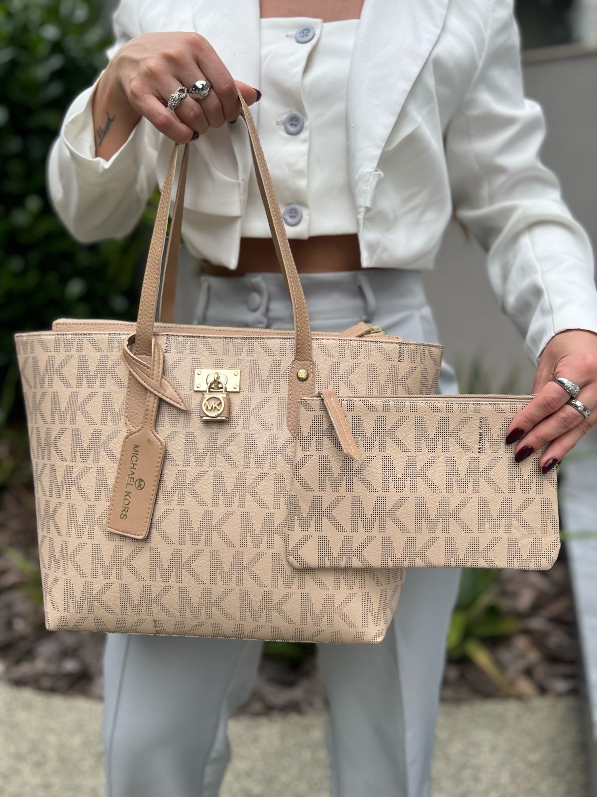 Bolsa Feminina Tote Luxo Monograma MK + Necessaire   Elegância e Sofisticação em Cada Detalhe