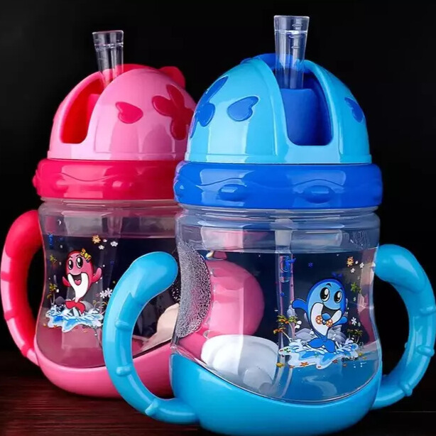 Garrafa de Água Infantil 220ml Copo de Treinamento para Bebê com Alça e Bico de Silicone Garrafinha de Plástico