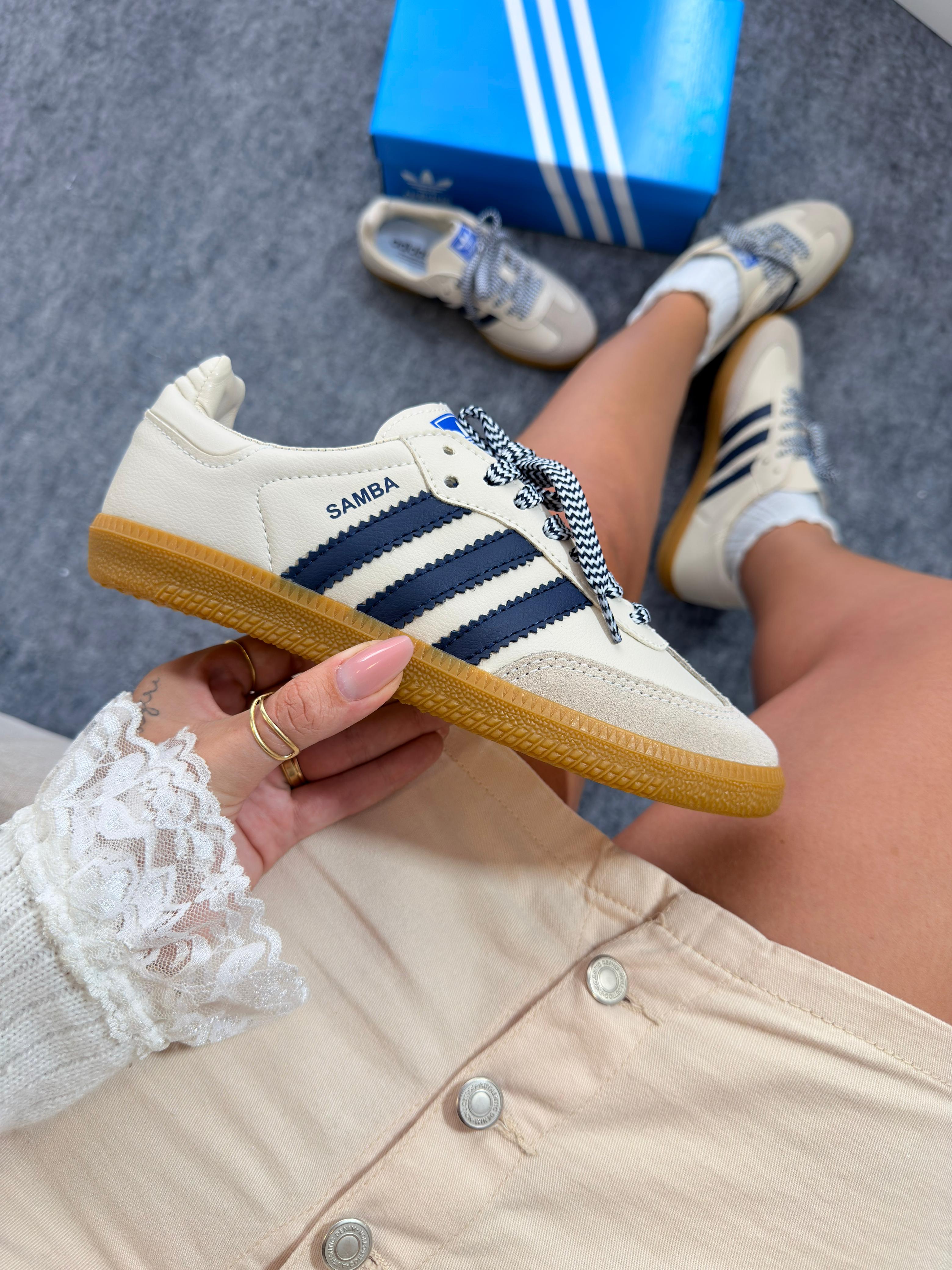 Adidas Samba OG - Branco/Marinho