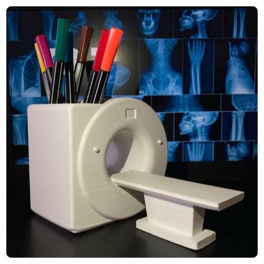 Porta Canetas em Formato de Máquina de Ressonância Magnética