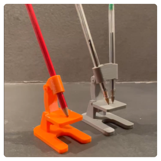 Porta-Lápis em Formato de Microscópio