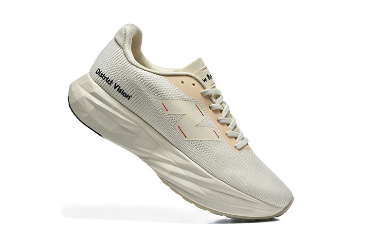 New Balance District Vsion